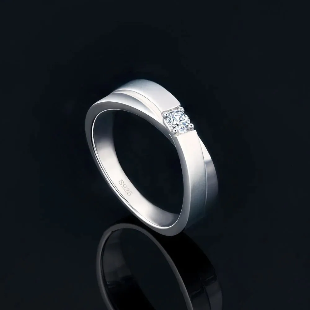0.20 Carats VVS1 Moissanite Diamond Ring