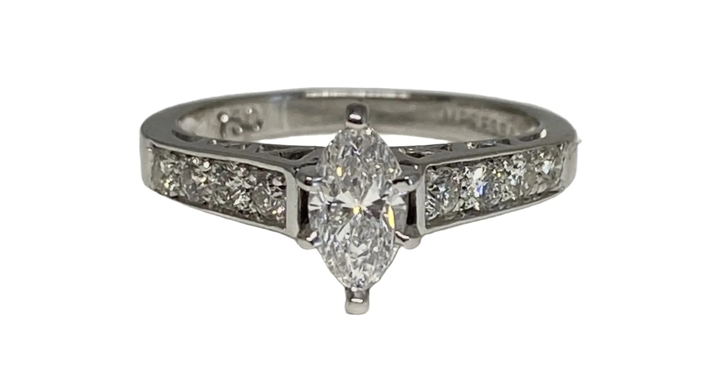 1.05 cttw Marquise Diamond Engagement Ring in 18k