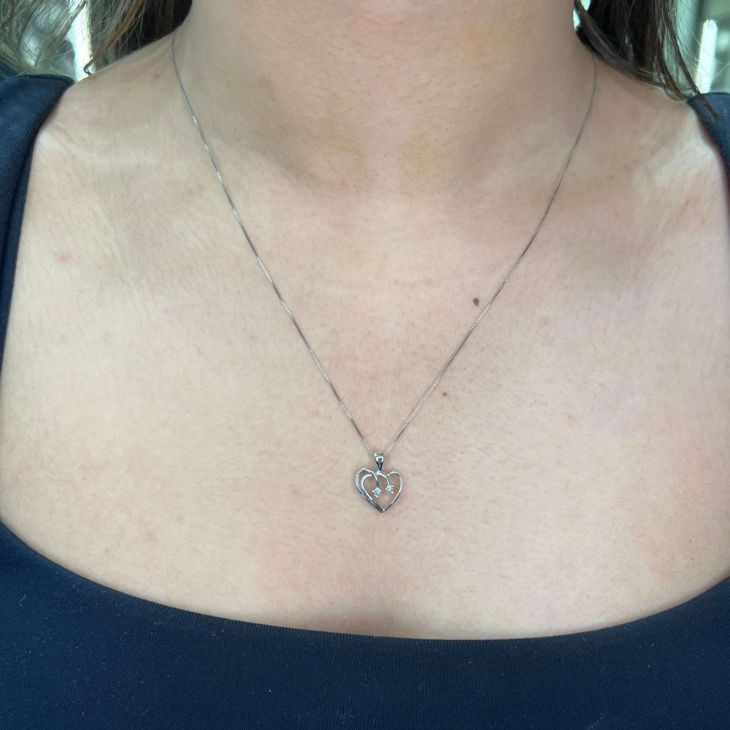 10K White Gold (0.03ct) Diamond Heart Pendant