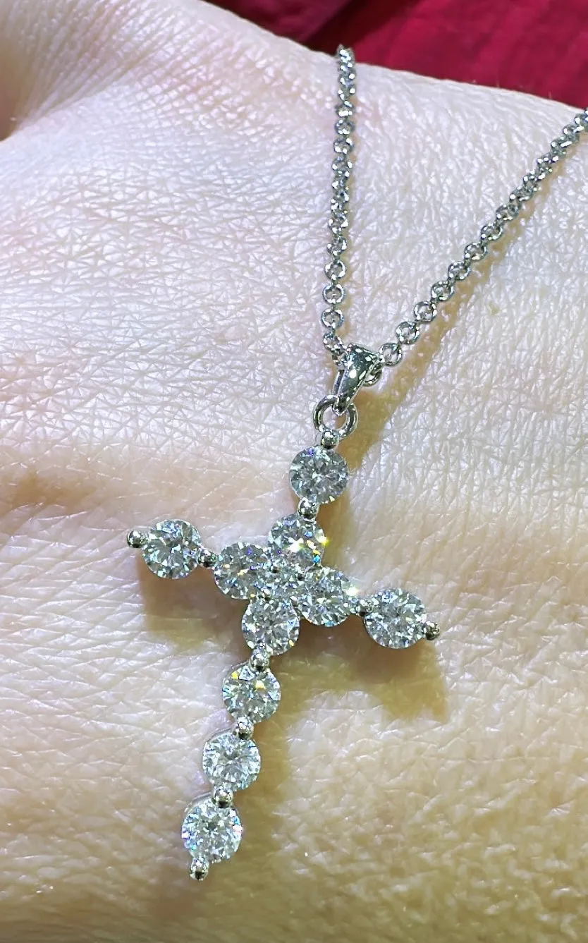 1.42ct tw Diamond Cross Pendant Necklace