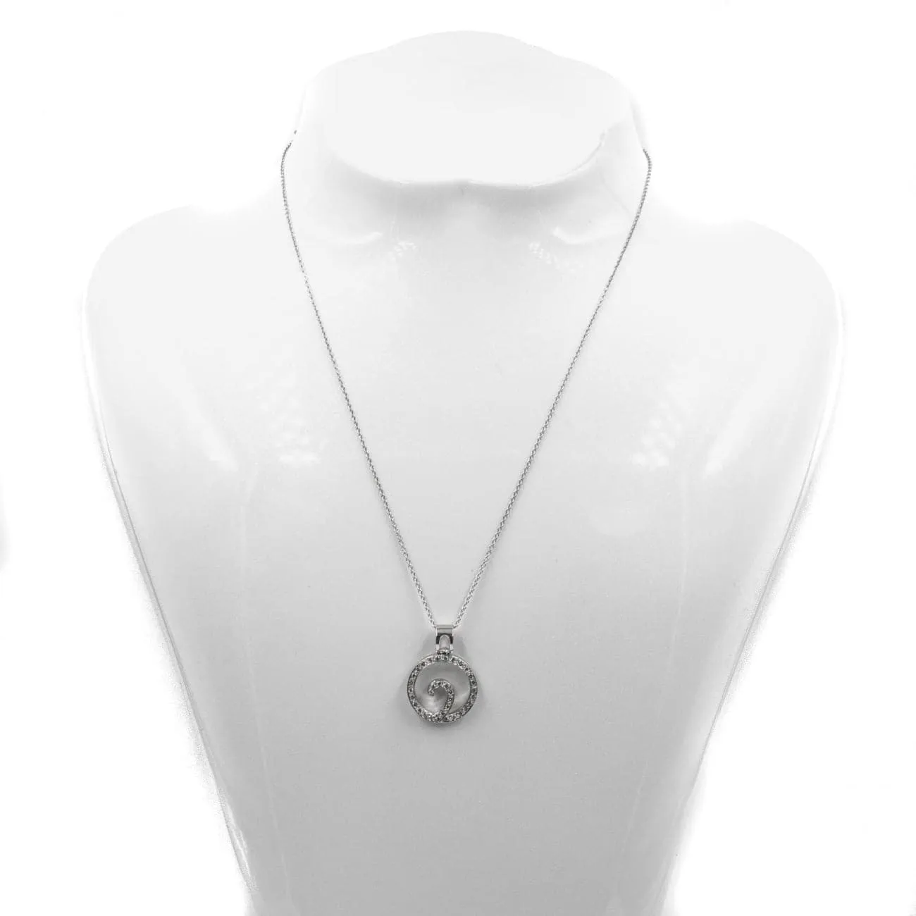 14K White Gold Diamond Circle Pendant
