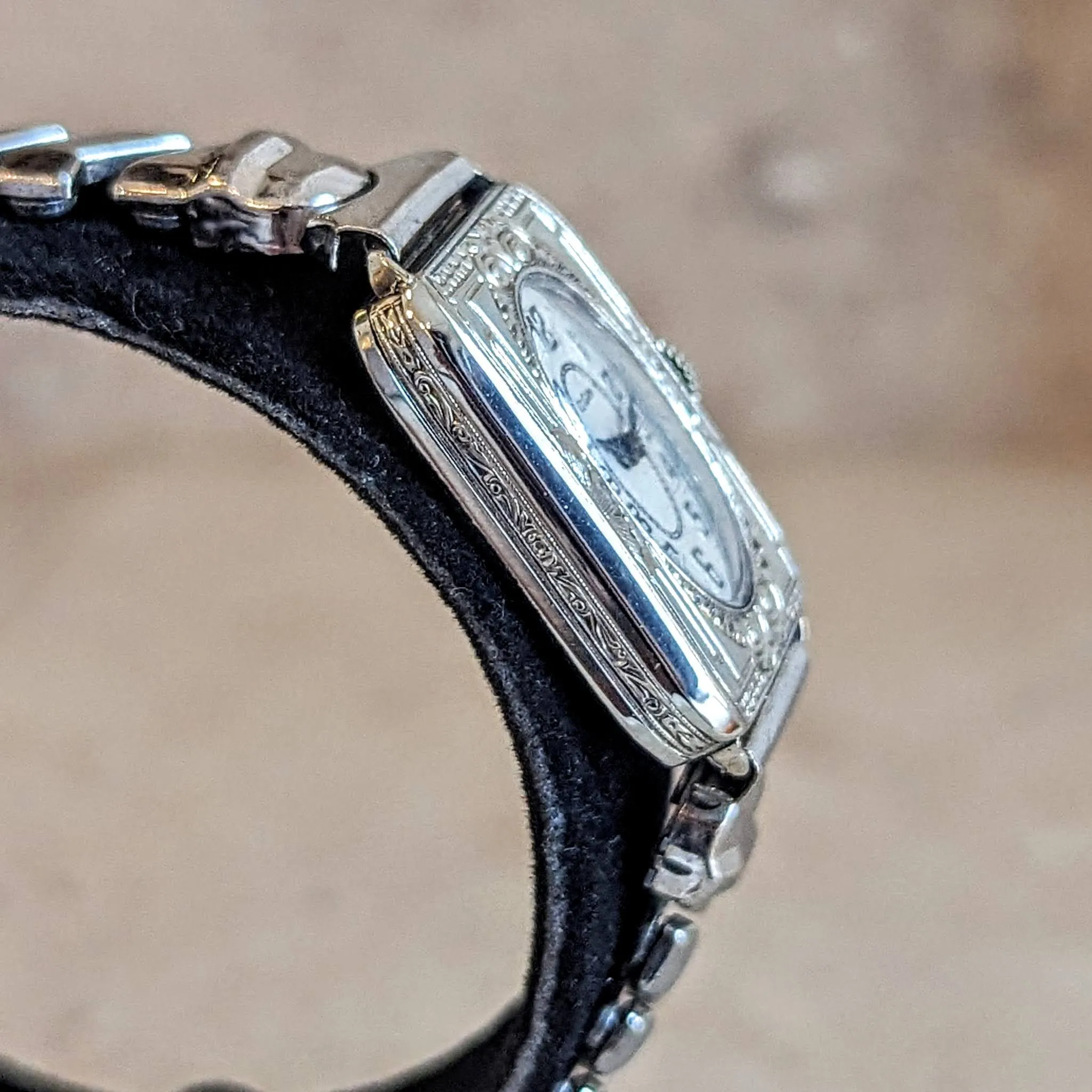 1933 ELGIN Art Deco Ladies Watch 15 Jewels Grade 484 U.S.A. Made Wristwatch