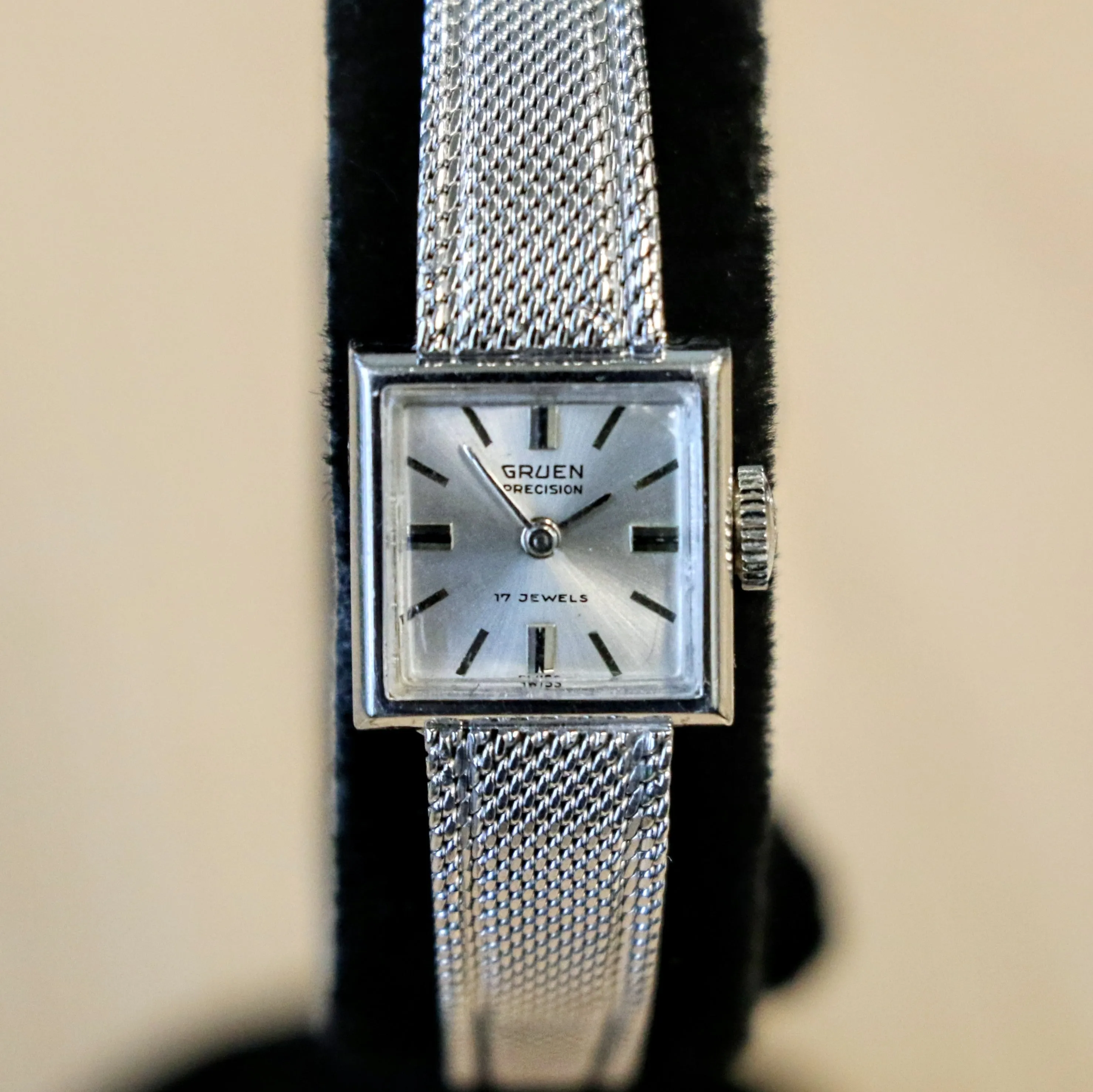 1950's GRUEN Precision Ladies Watch Cal. 258R 17 Jewels Swiss Wristwatch - Mesh Bracelet