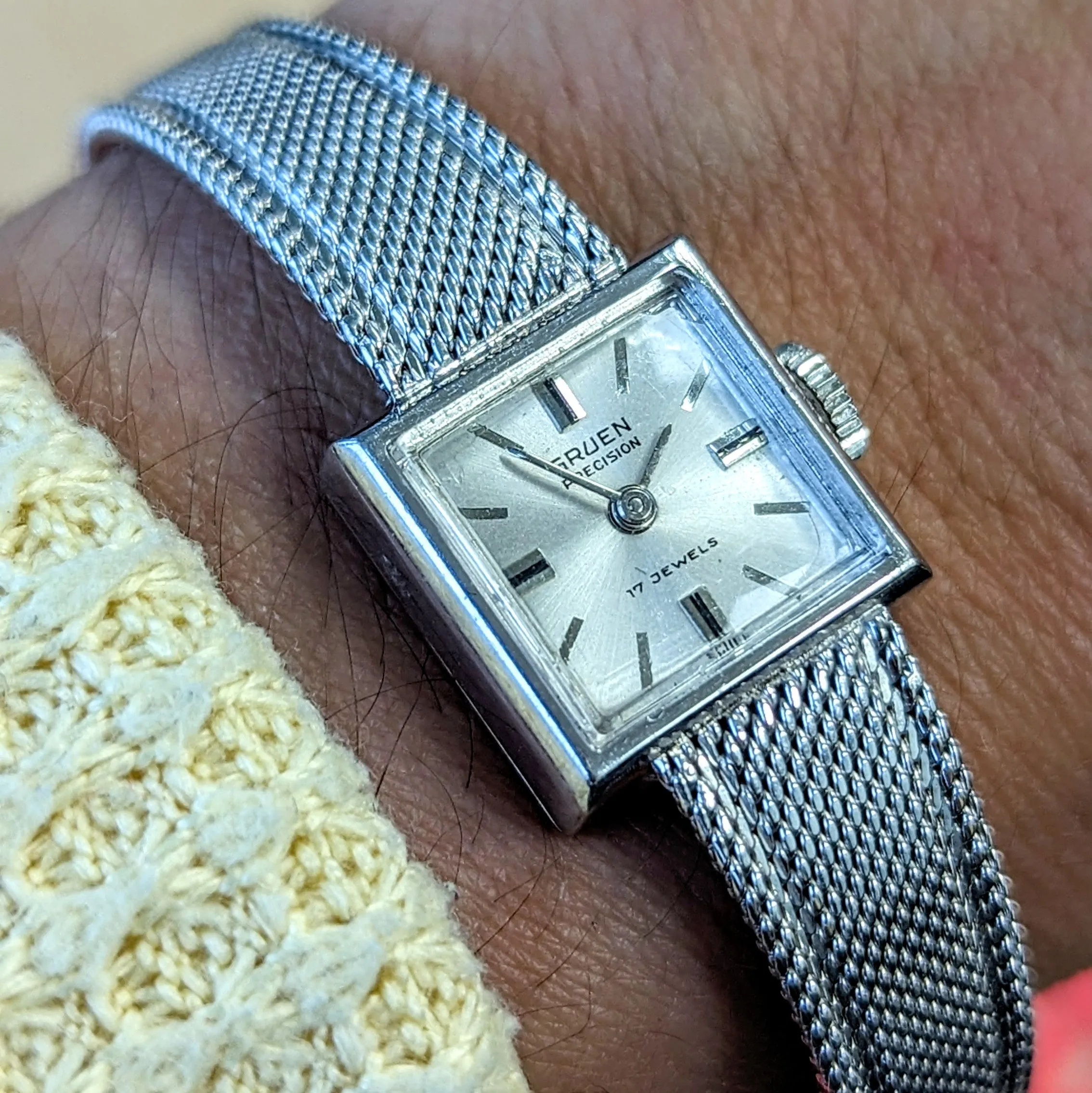 1950's GRUEN Precision Ladies Watch Cal. 258R 17 Jewels Swiss Wristwatch - Mesh Bracelet