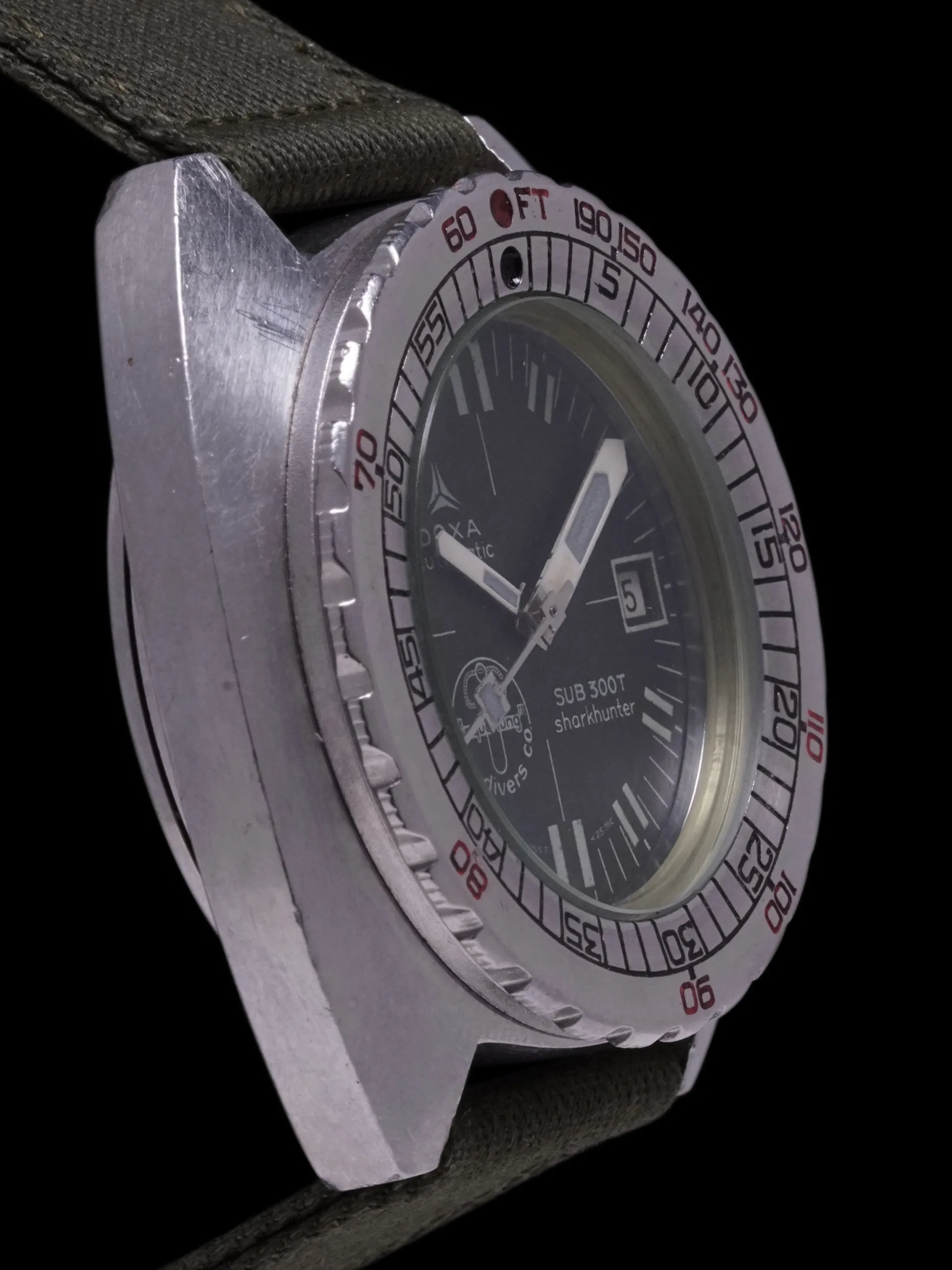 1970s DOXA Sub 300T Sharkhunter (Ref. 58098-59) Synchron Era "Aqua-Lung"