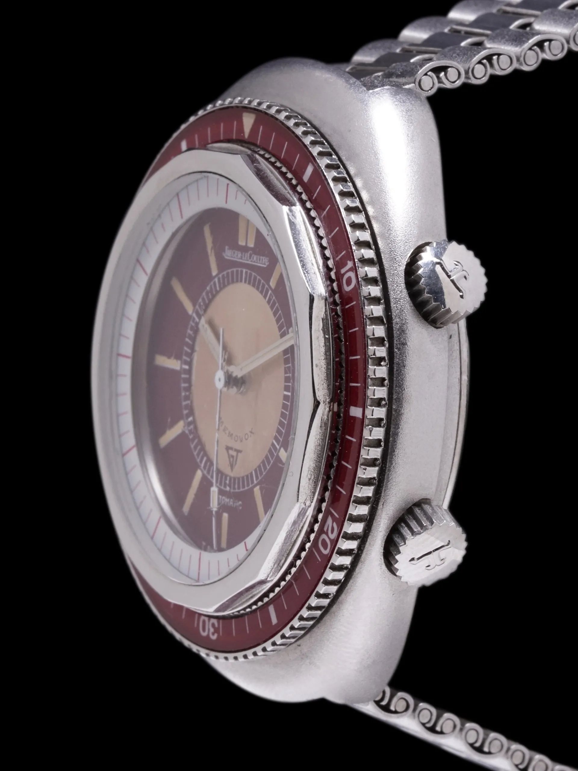 1970s Jaeger-LeCoultre Memovox Polaris II (Ref. E870) "Cranberry"