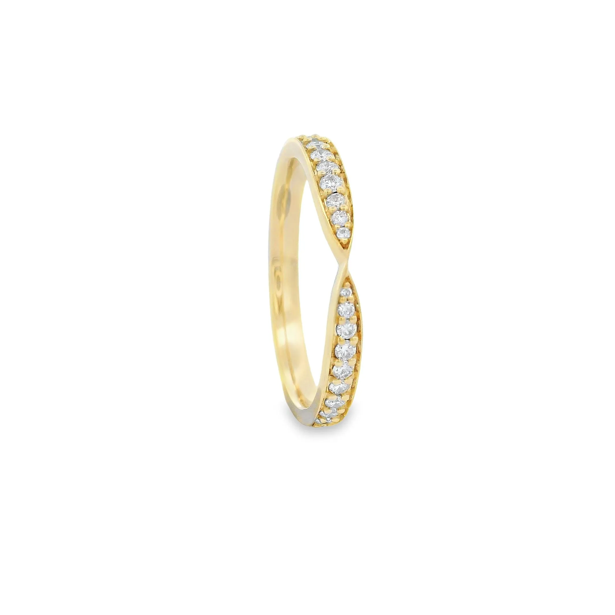 9ct Yellow Gold Round Lab Grown Diamond Centre Pinched Band TDW= 0.20ct