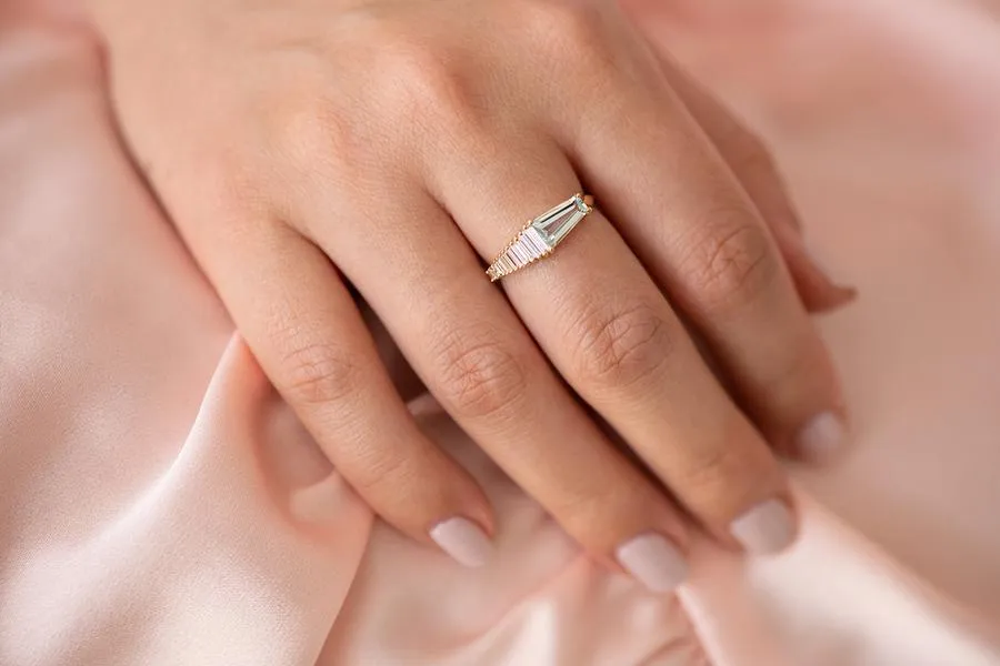 Aquamarine and Diamond Tapered Ring