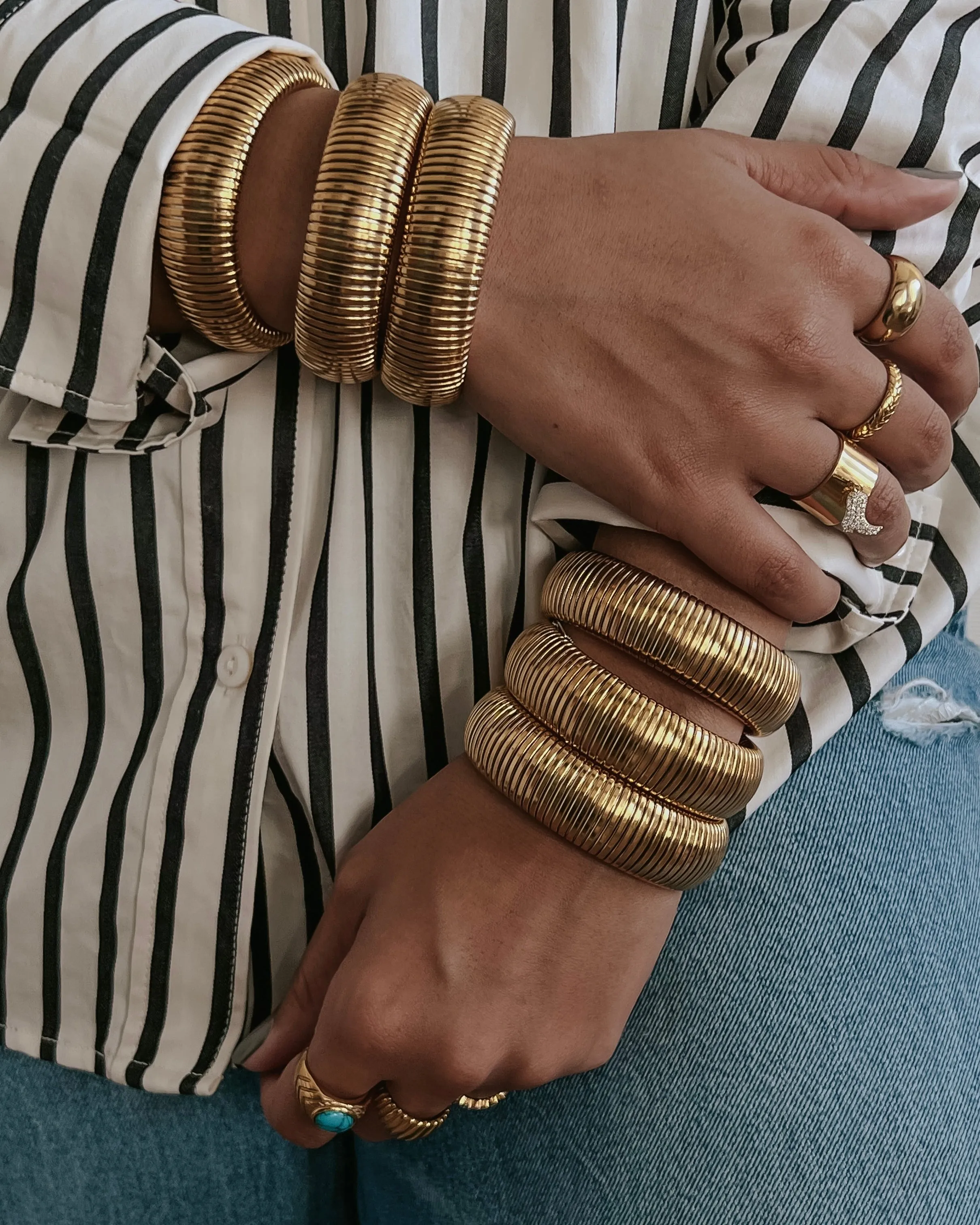 Baia Thick Coil Bangle Bracelet || Choose Color