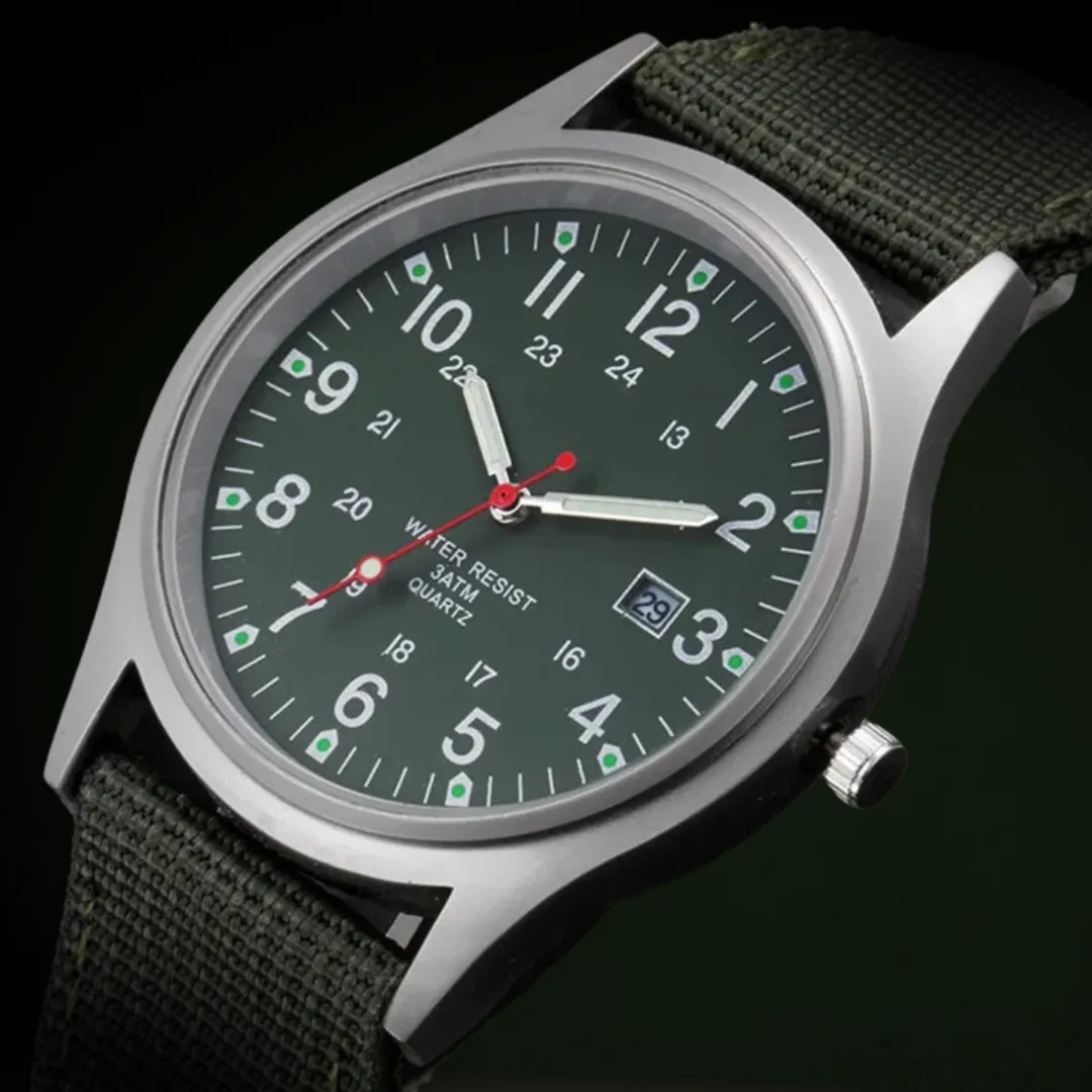 Casual wristwatch inspired by military watches