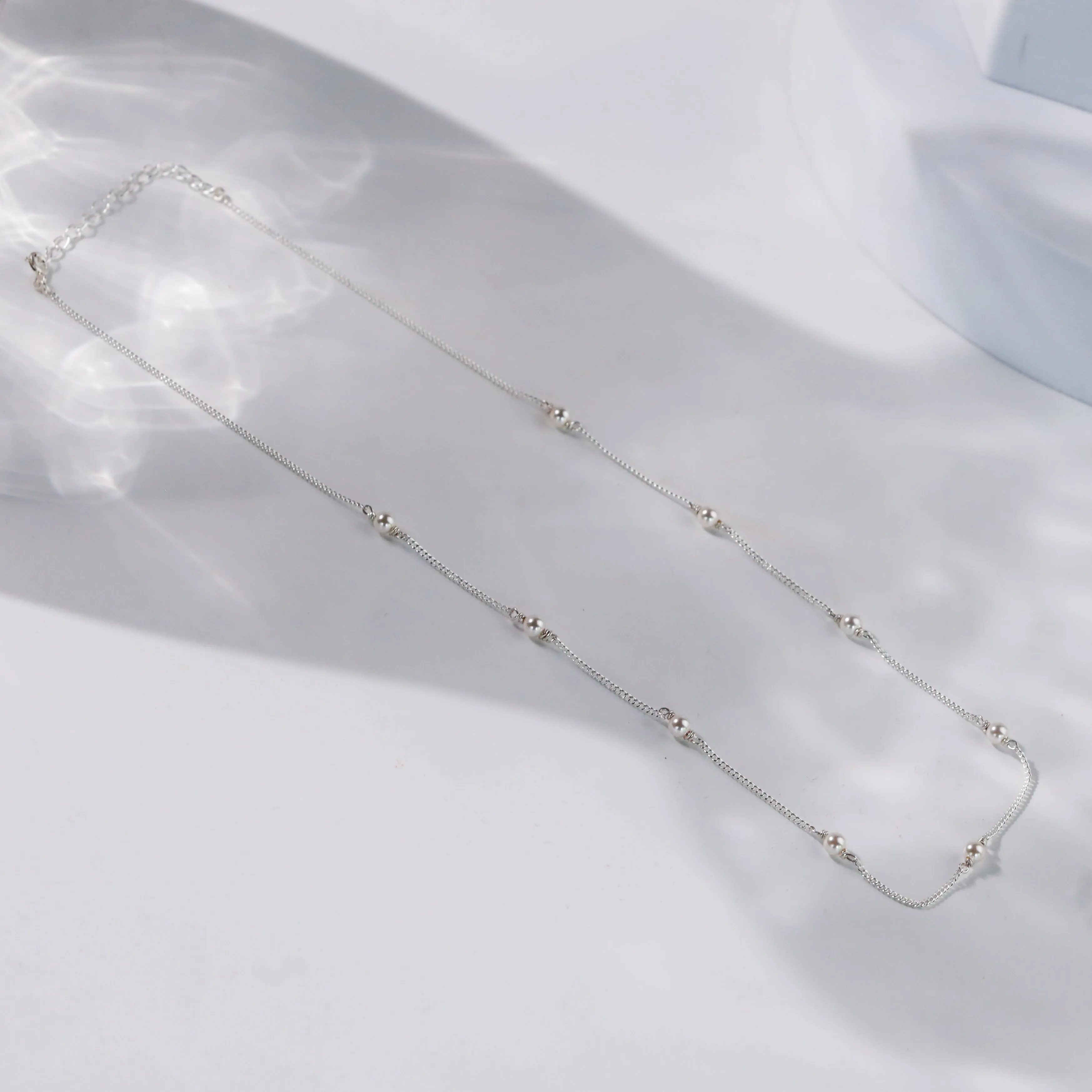 Classic Pearl Chain (White Pearls)