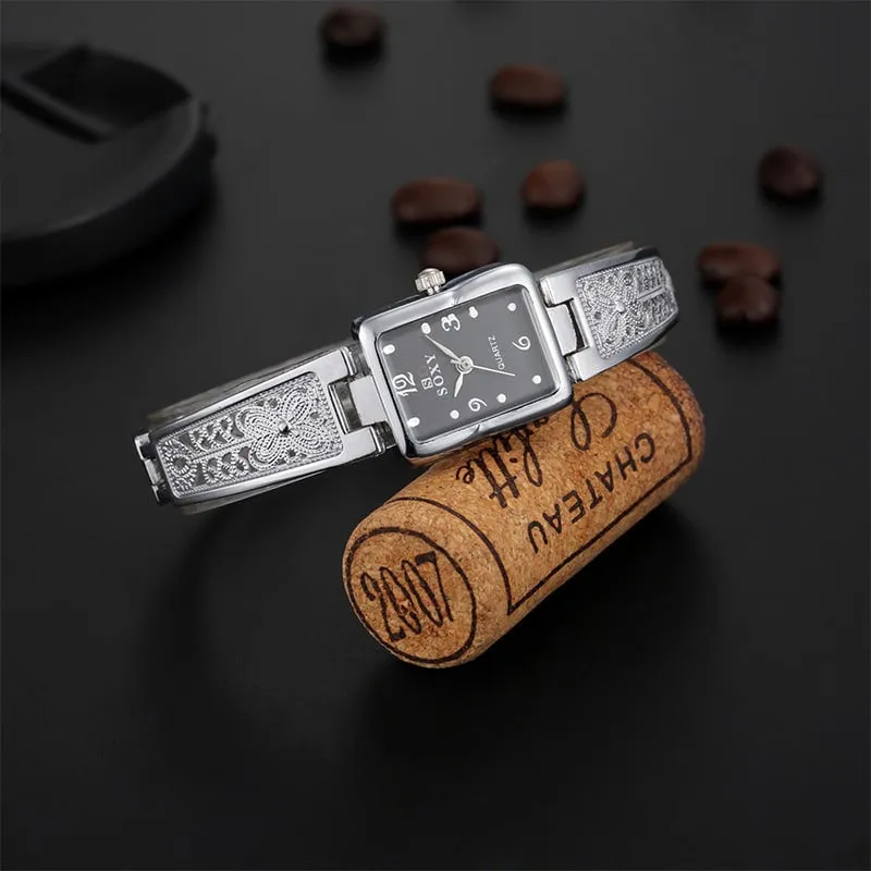 Elegant Floral Lace Bracelet Watches