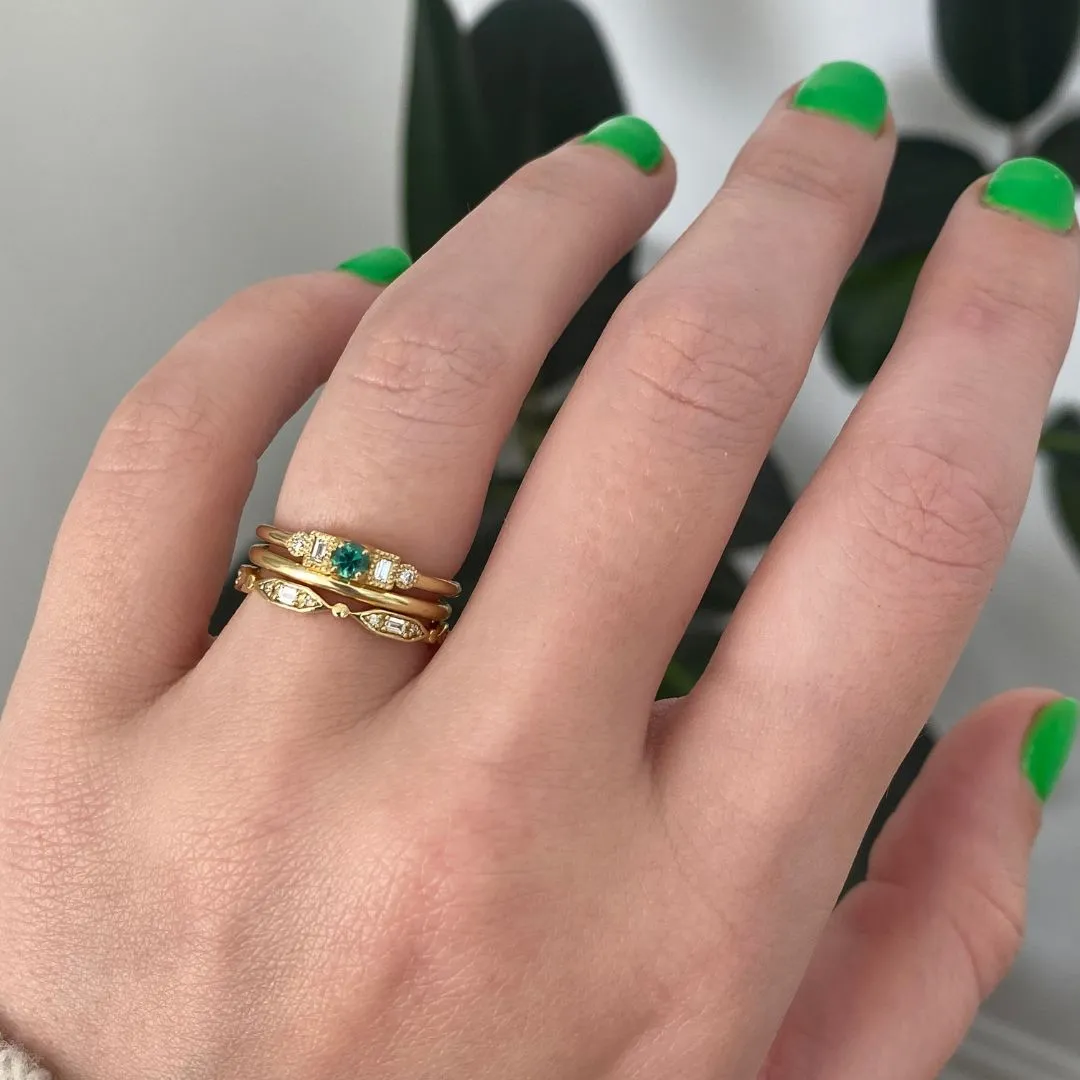 Emerald Petite Round Era Ring
