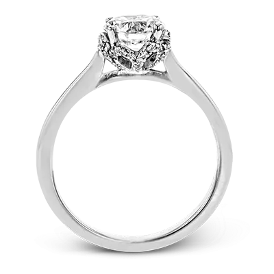 Engagement Ring in 18k Gold with Diamonds