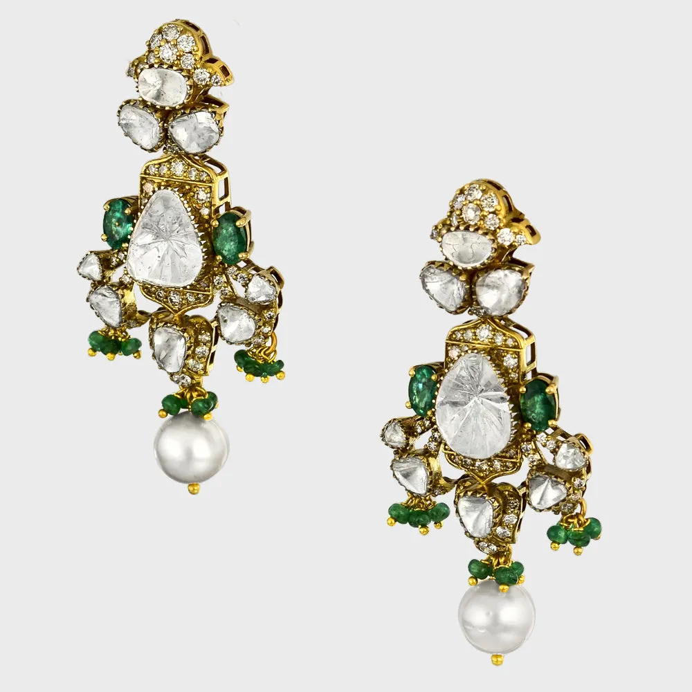 Exquisite flexible big Polki choker and earring set in fusion style, adorned with dazzling diamond rounds and emeralds. Elegantly strung with South Sea pearls and emerald beads - KMNE3565