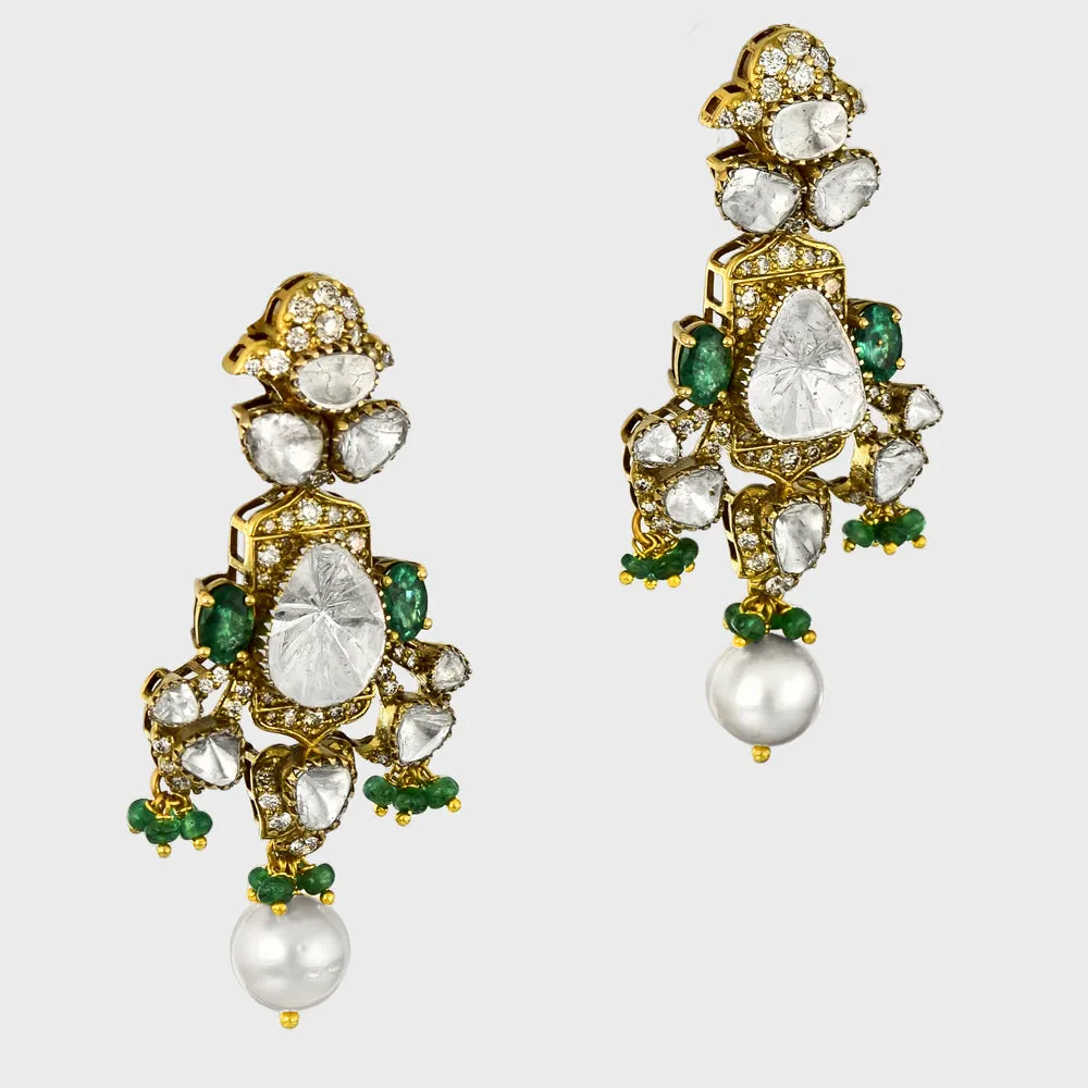 Exquisite flexible big Polki choker and earring set in fusion style, adorned with dazzling diamond rounds and emeralds. Elegantly strung with South Sea pearls and emerald beads - KMNE3565