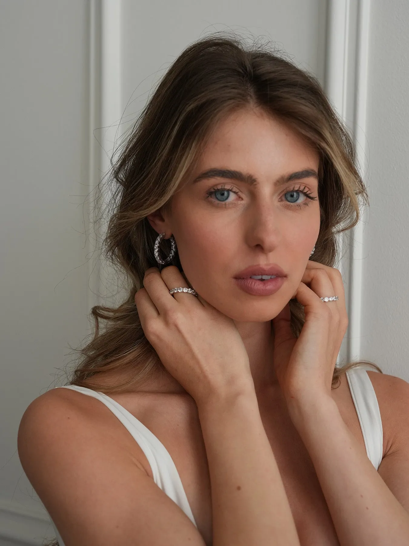 GLAMOROUS - Earrings • Color: White Gold