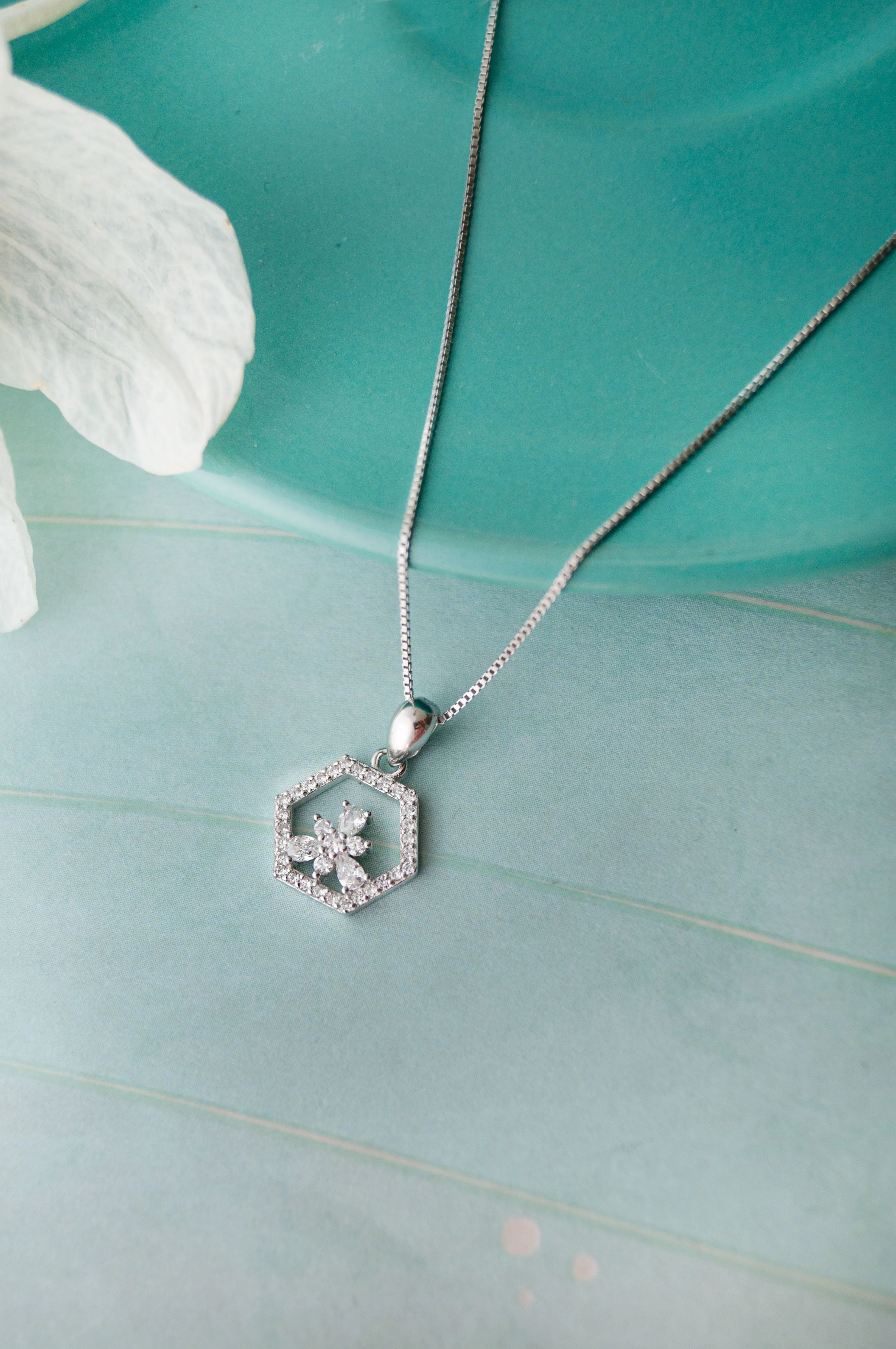Hexagon With A Flower Sterling Silver Pendant Set