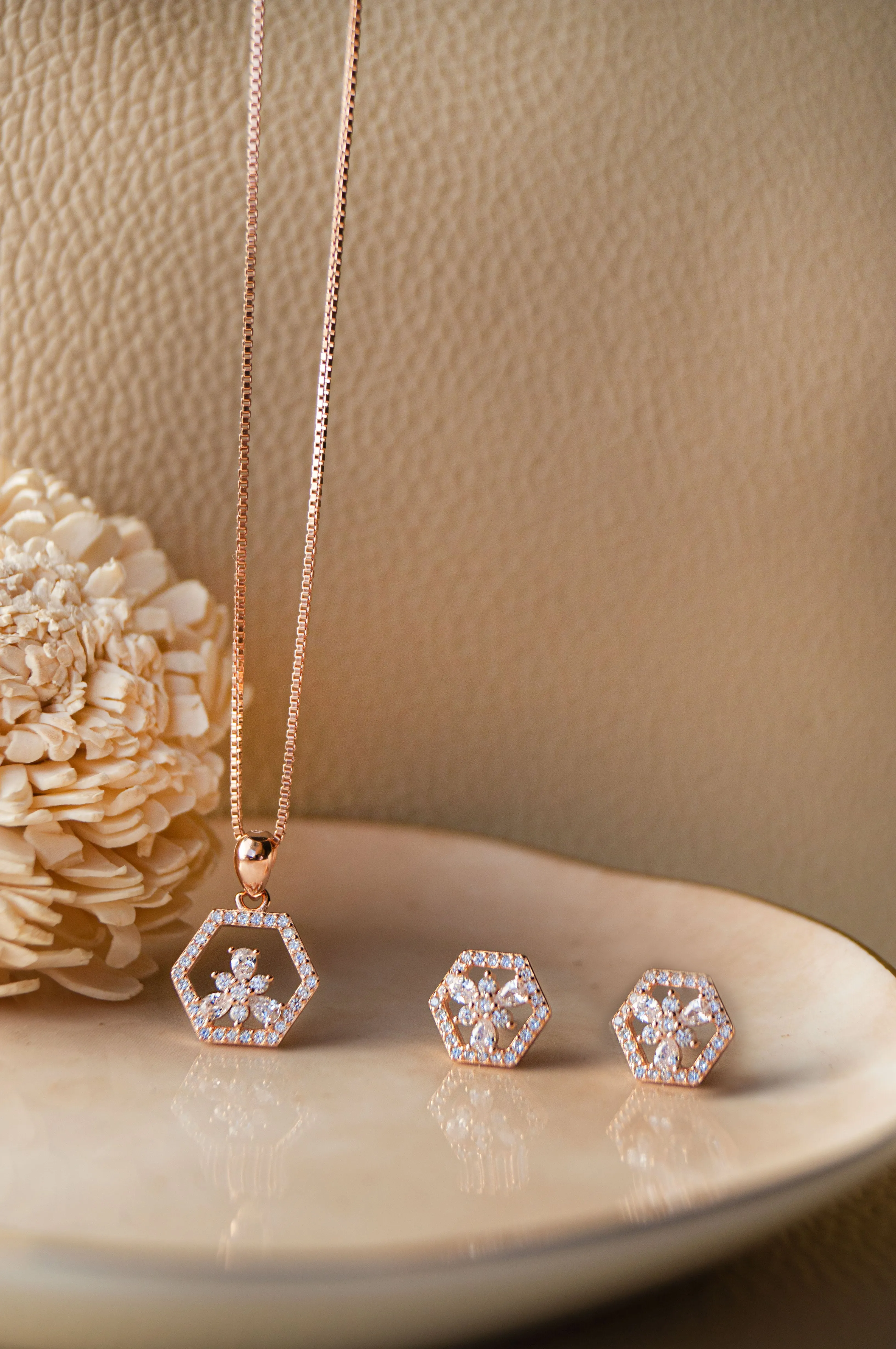 Hexagon With A Flower Sterling Silver Pendant Set