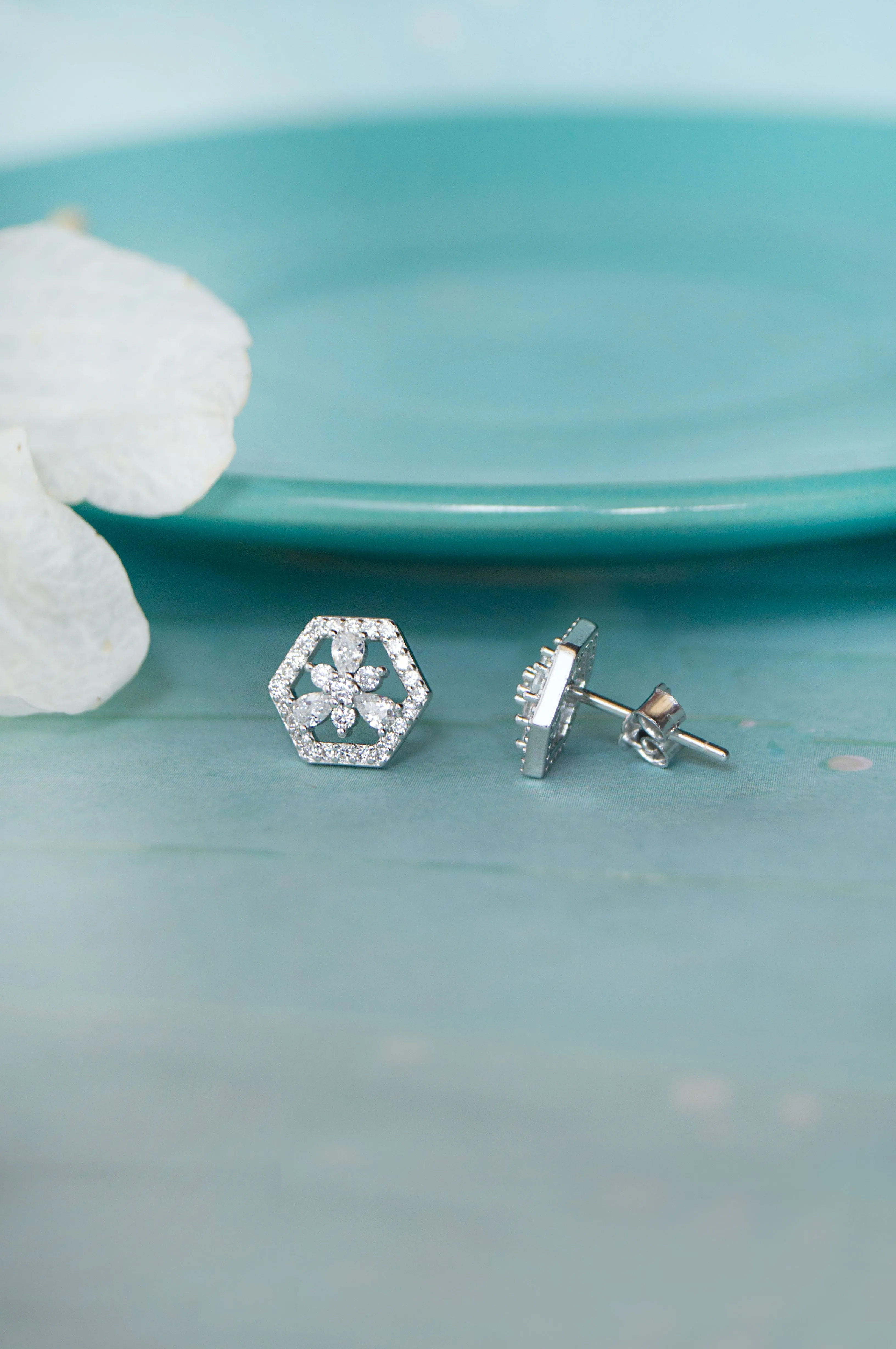 Hexagon With A Flower Sterling Silver Pendant Set