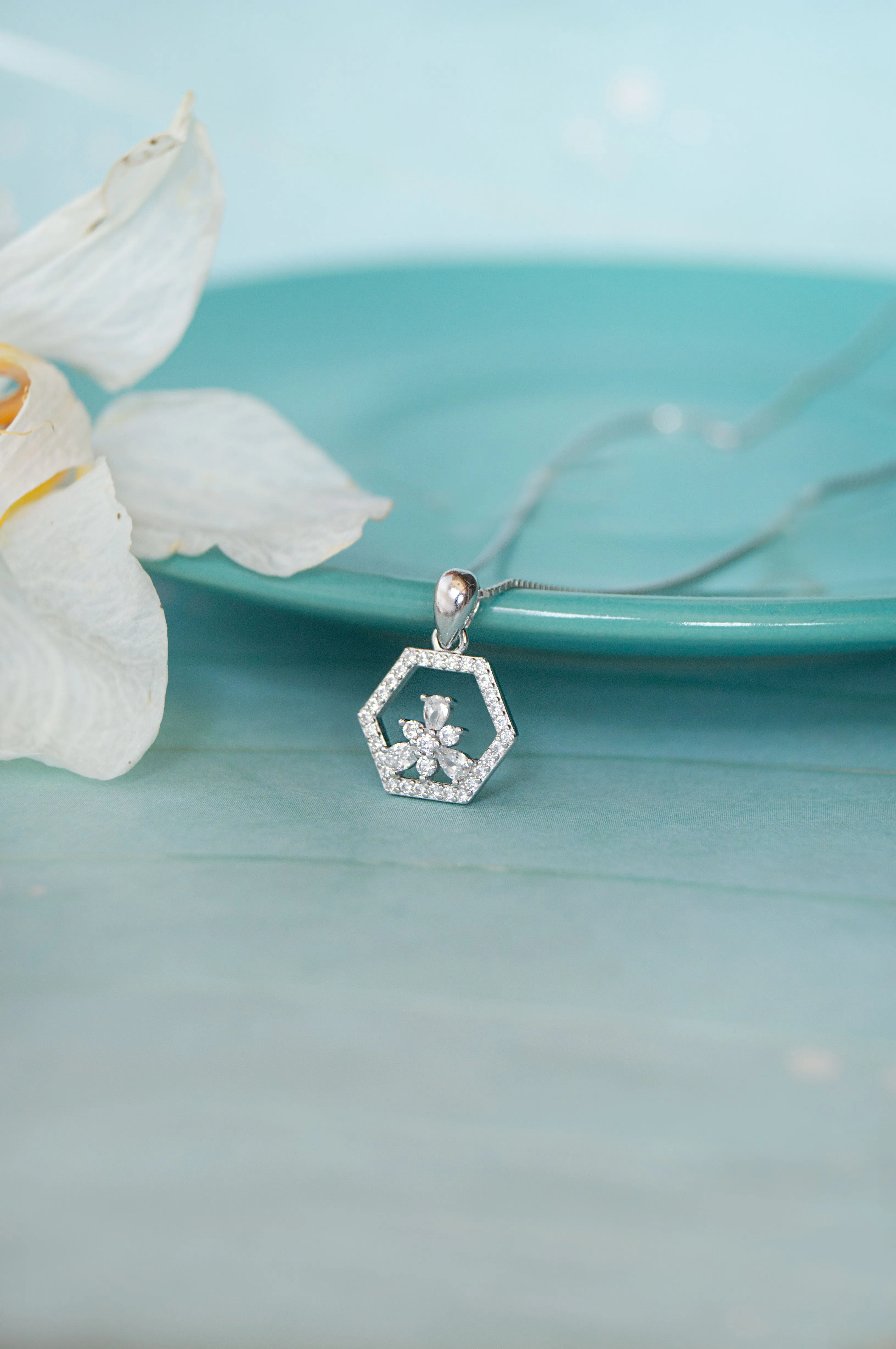Hexagon With A Flower Sterling Silver Pendant Set