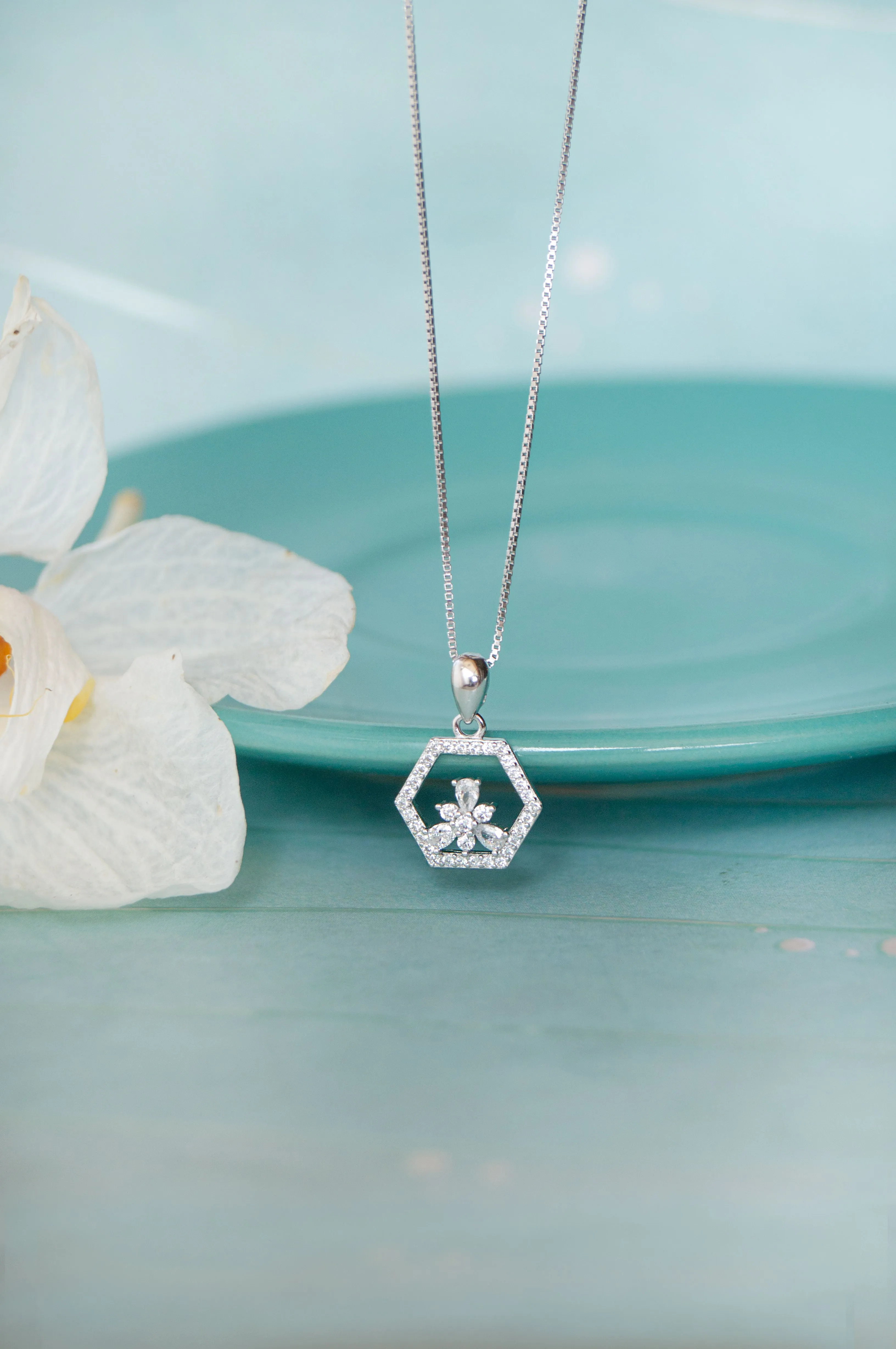 Hexagon With A Flower Sterling Silver Pendant Set