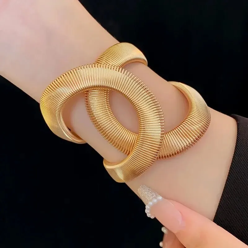 Hollow Gold Snake Bracelet For Women Staggered Open Jewelry