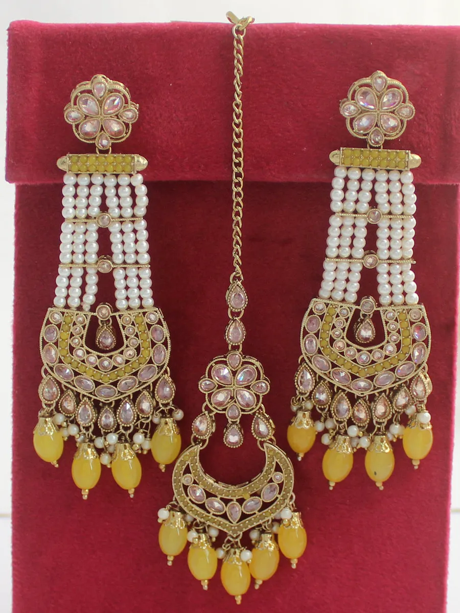 Kashish Earrings & Tikka