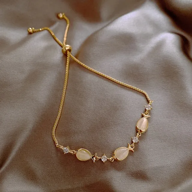 Korean-style Crystal Flower Jewelry Bracelet for Women