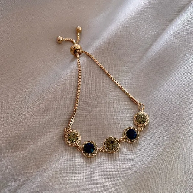Korean-style Crystal Flower Jewelry Bracelet for Women