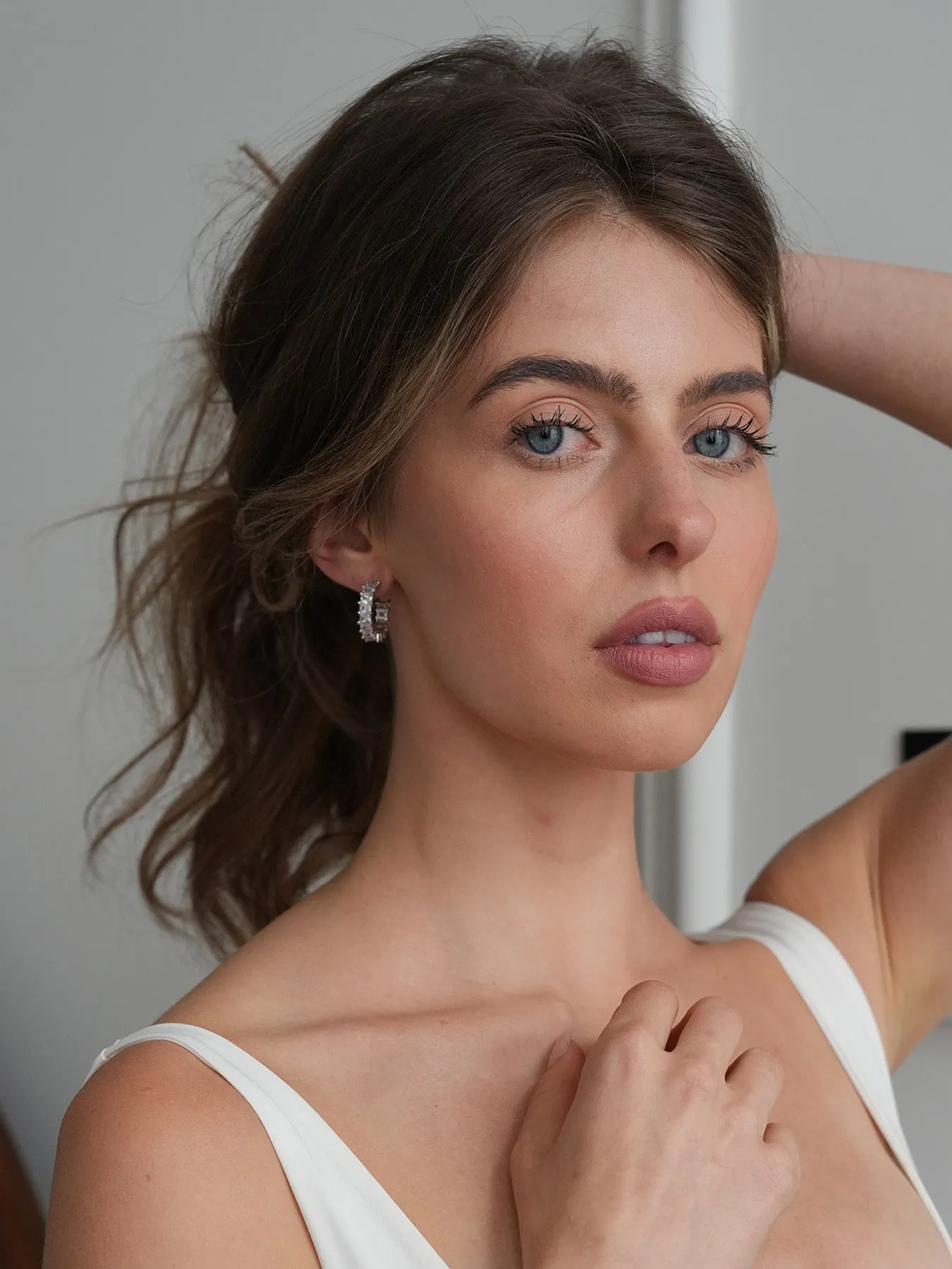 LADY - Earrings • Color: White Gold