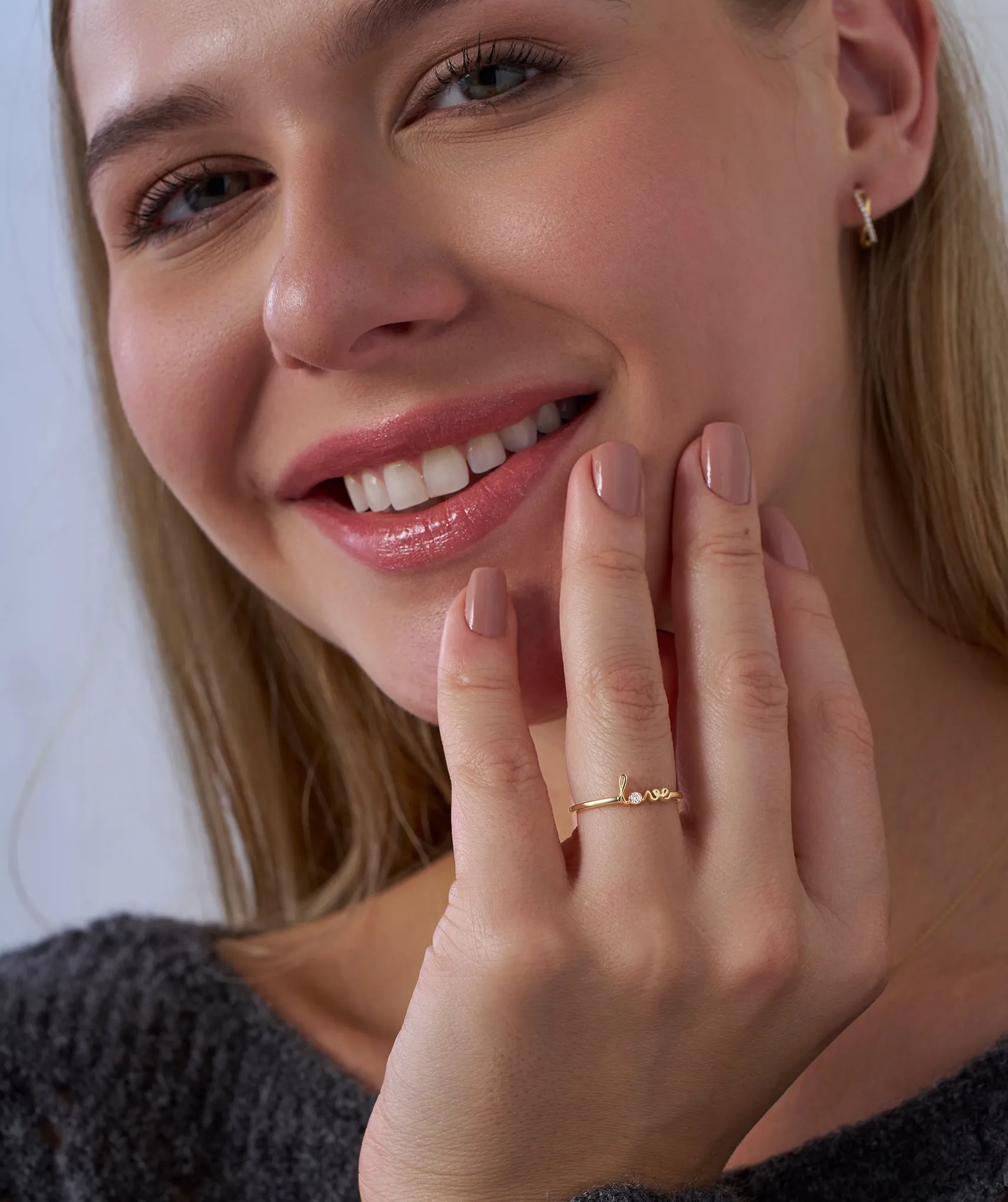 Love Script Diamond Ring