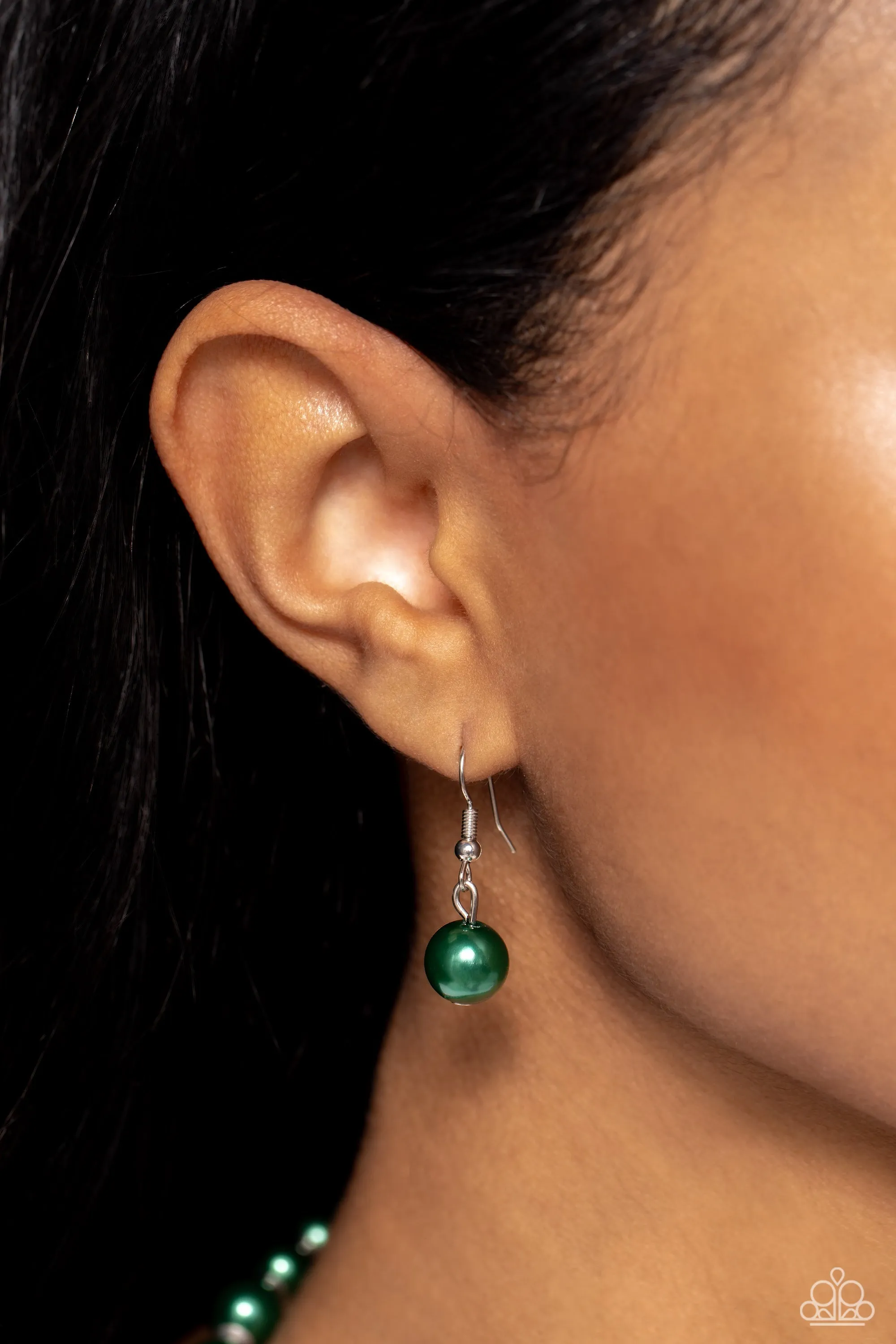Manhattan Mogul - Green (Pearl) Necklace