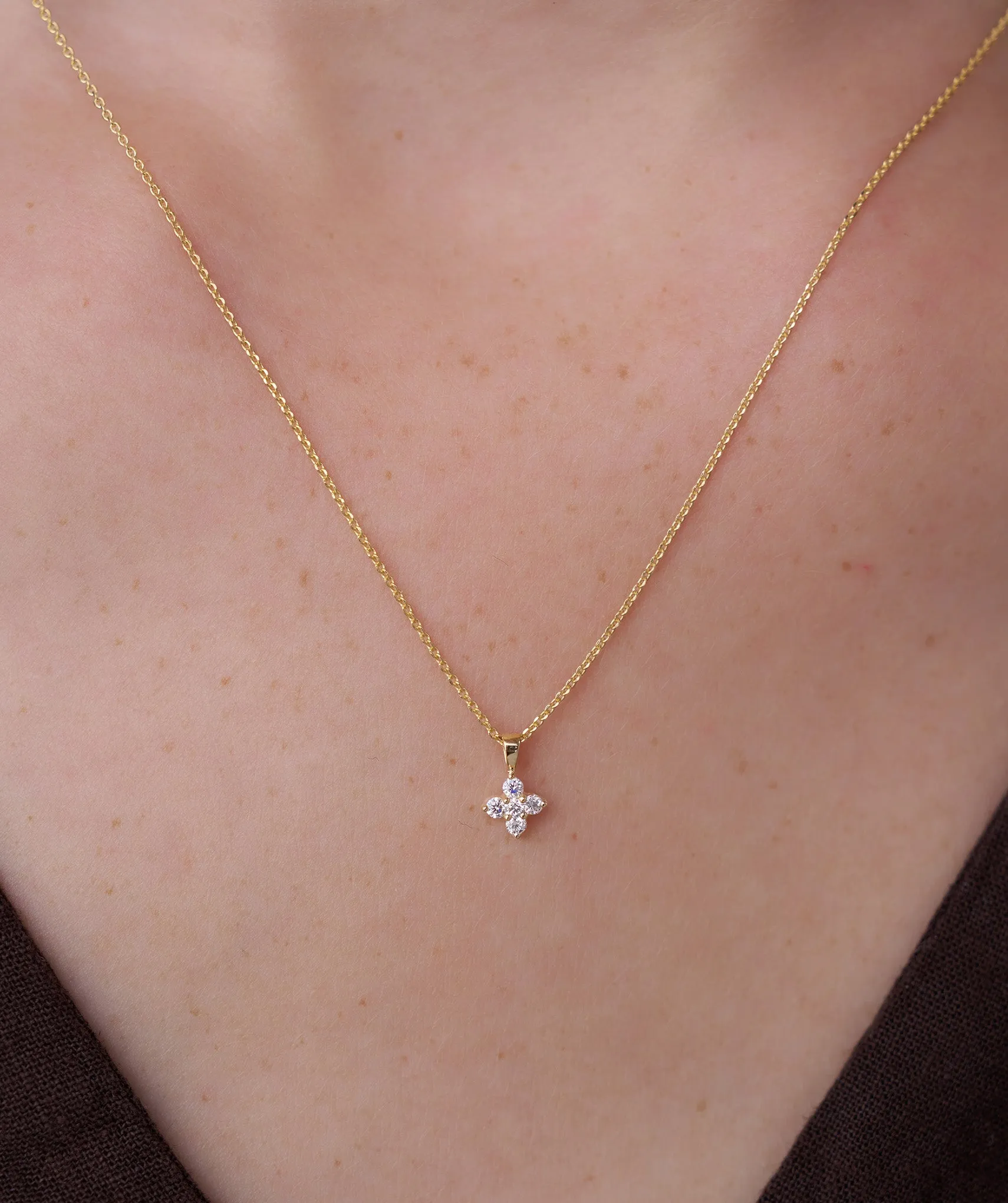 Minimalist Diamond Flower Necklace