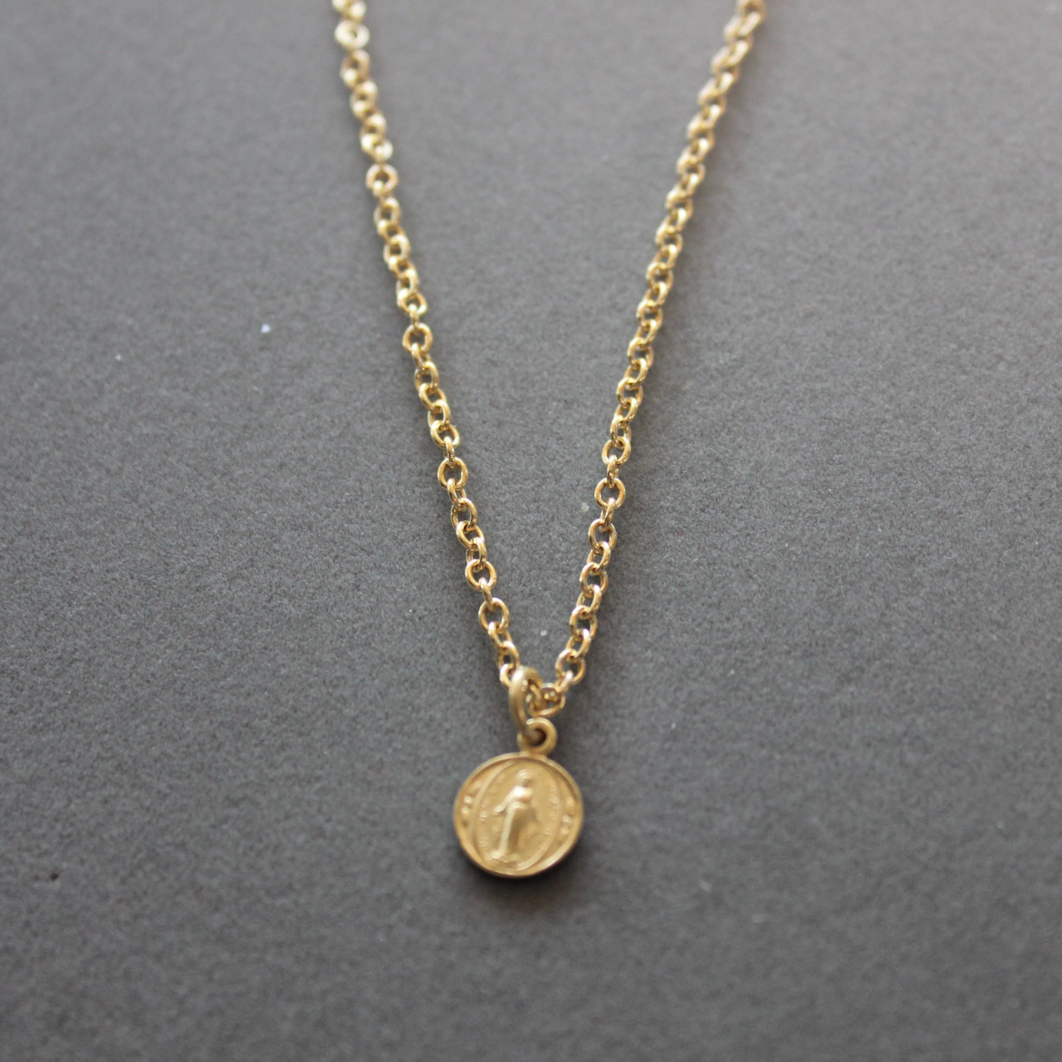 N0216 16" Mary Medal