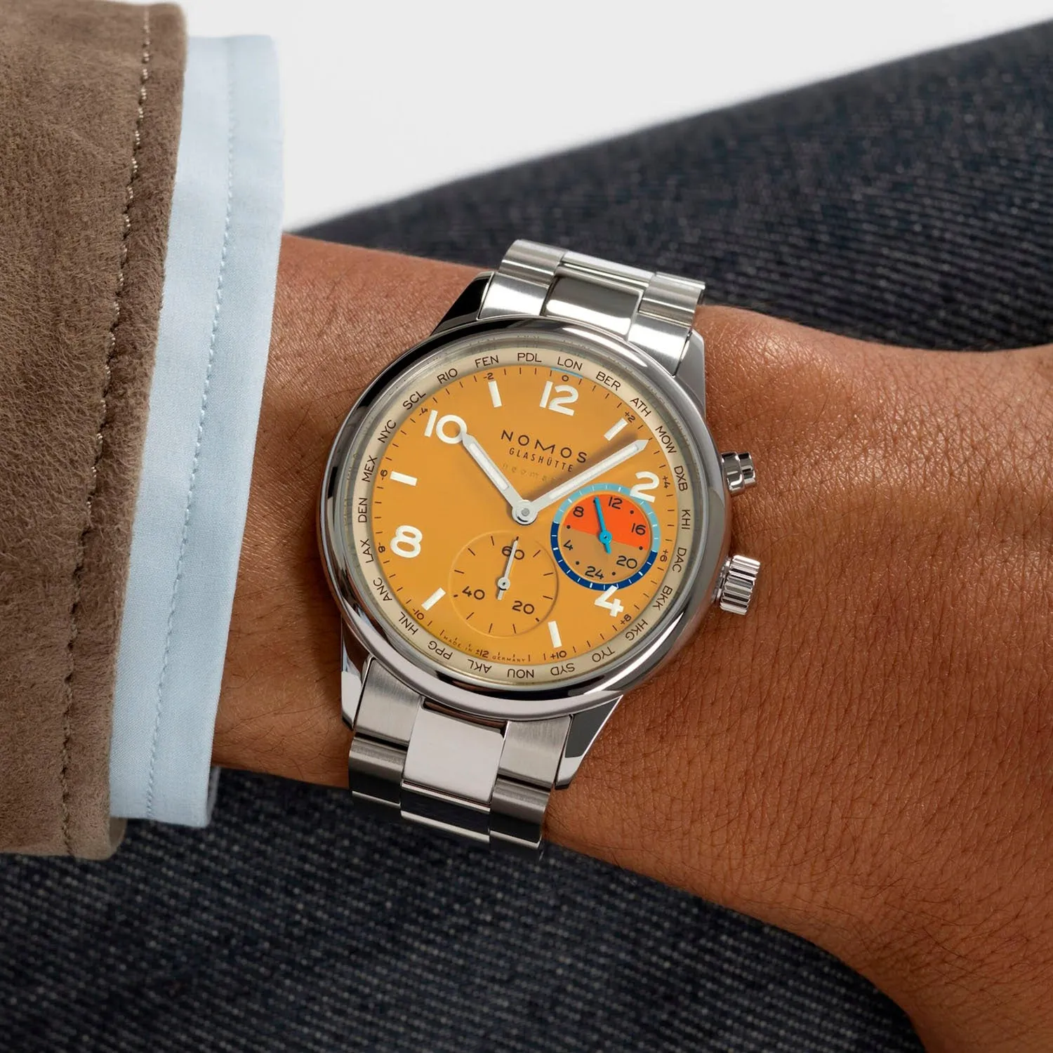 Nomos Glashütte Club Sport Neomatik Worldtimer Dune Automatic – 790.S6
