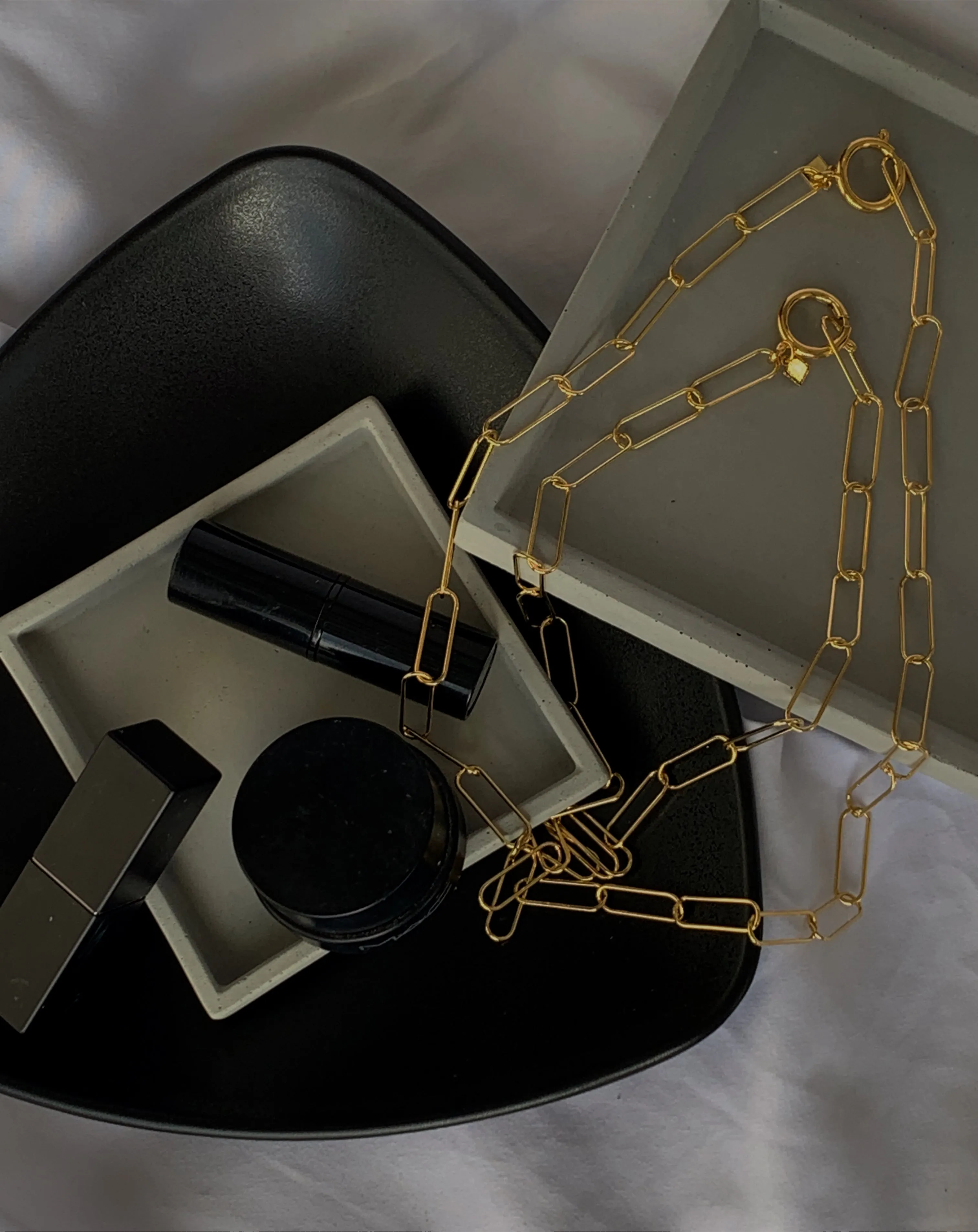 ORO NECKLACE