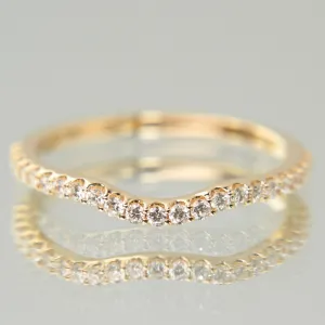 Pavé Contour Band