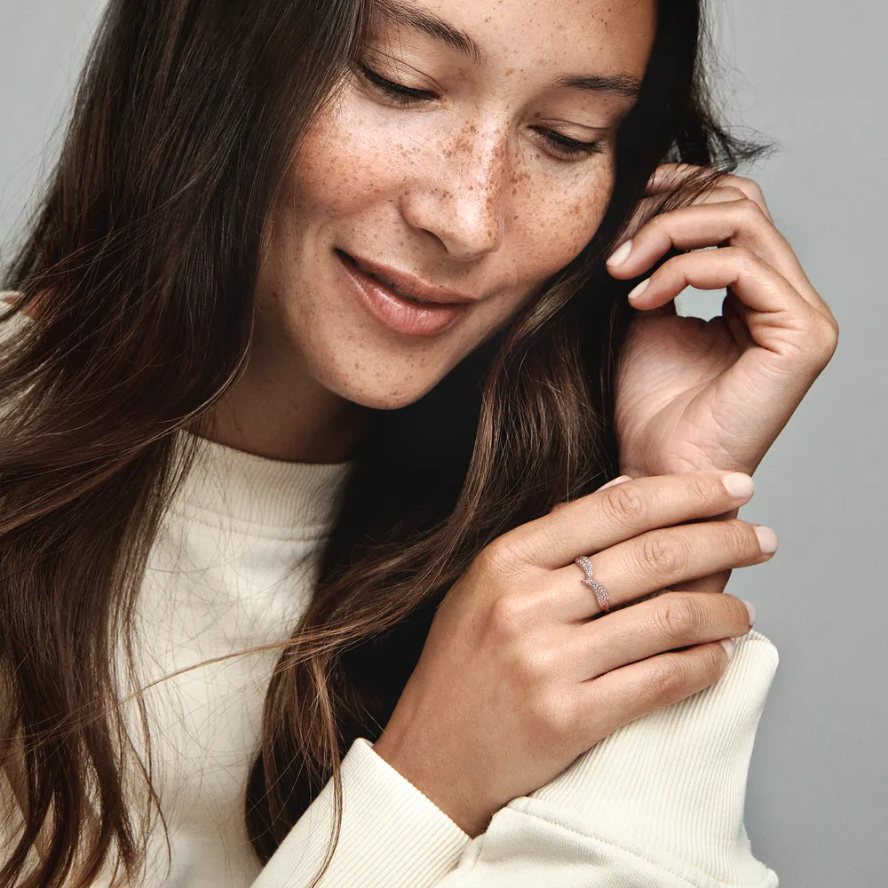 Sparkling Leaves Ring