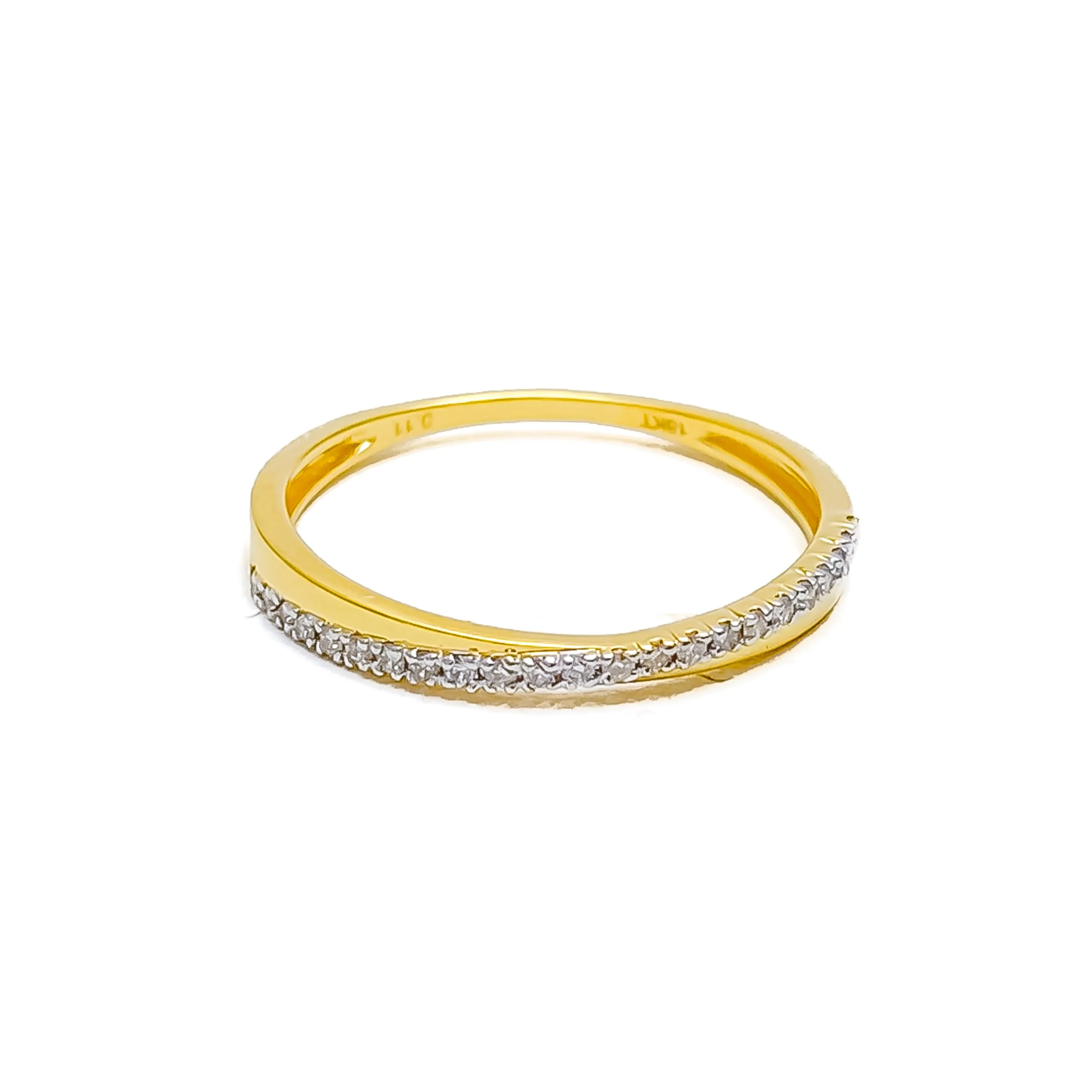 Sparkling Sophisticated 18K Gold   Diamond Band