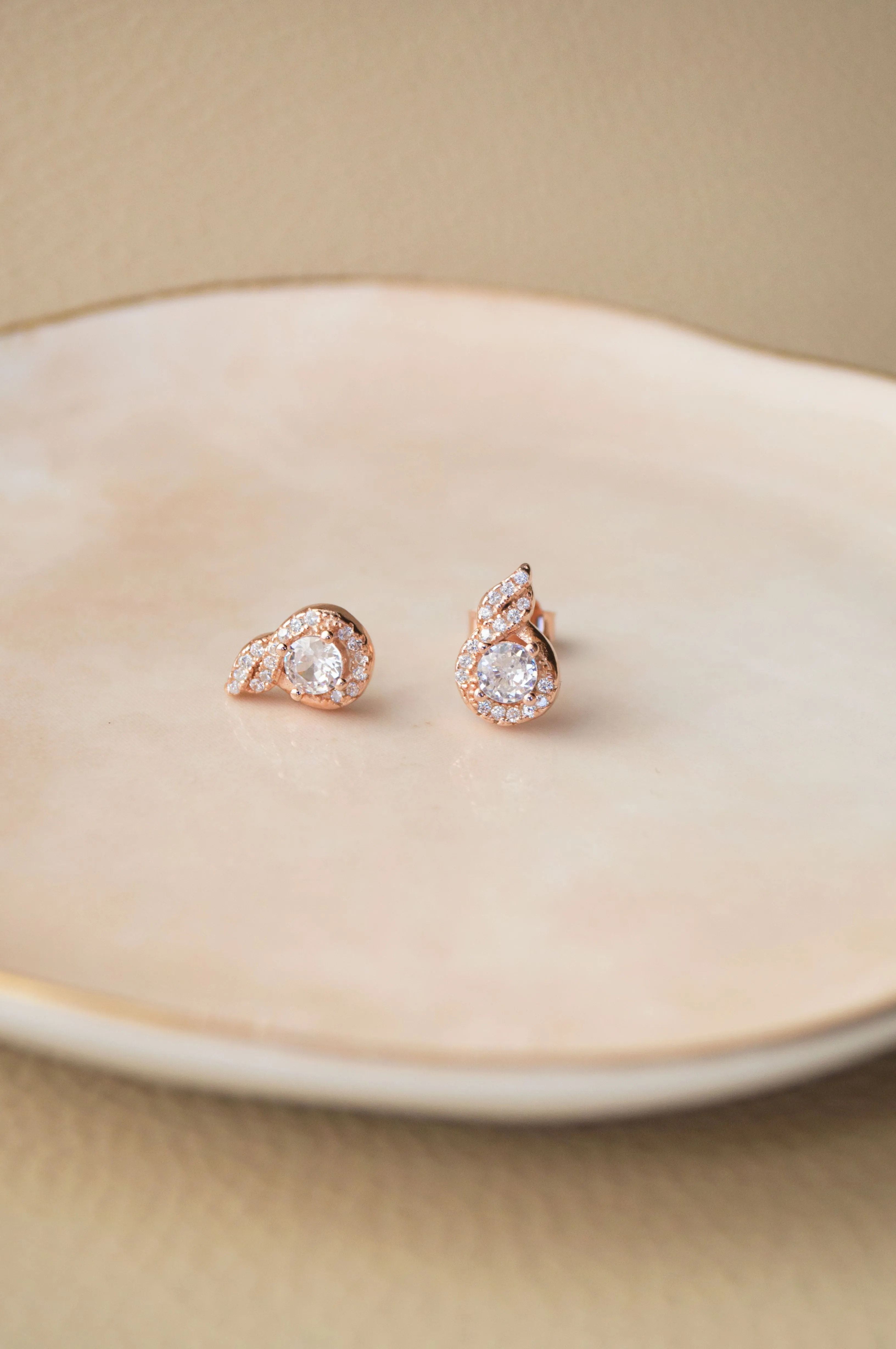 Stellar Solitaire Sterling Silver Pendant Set