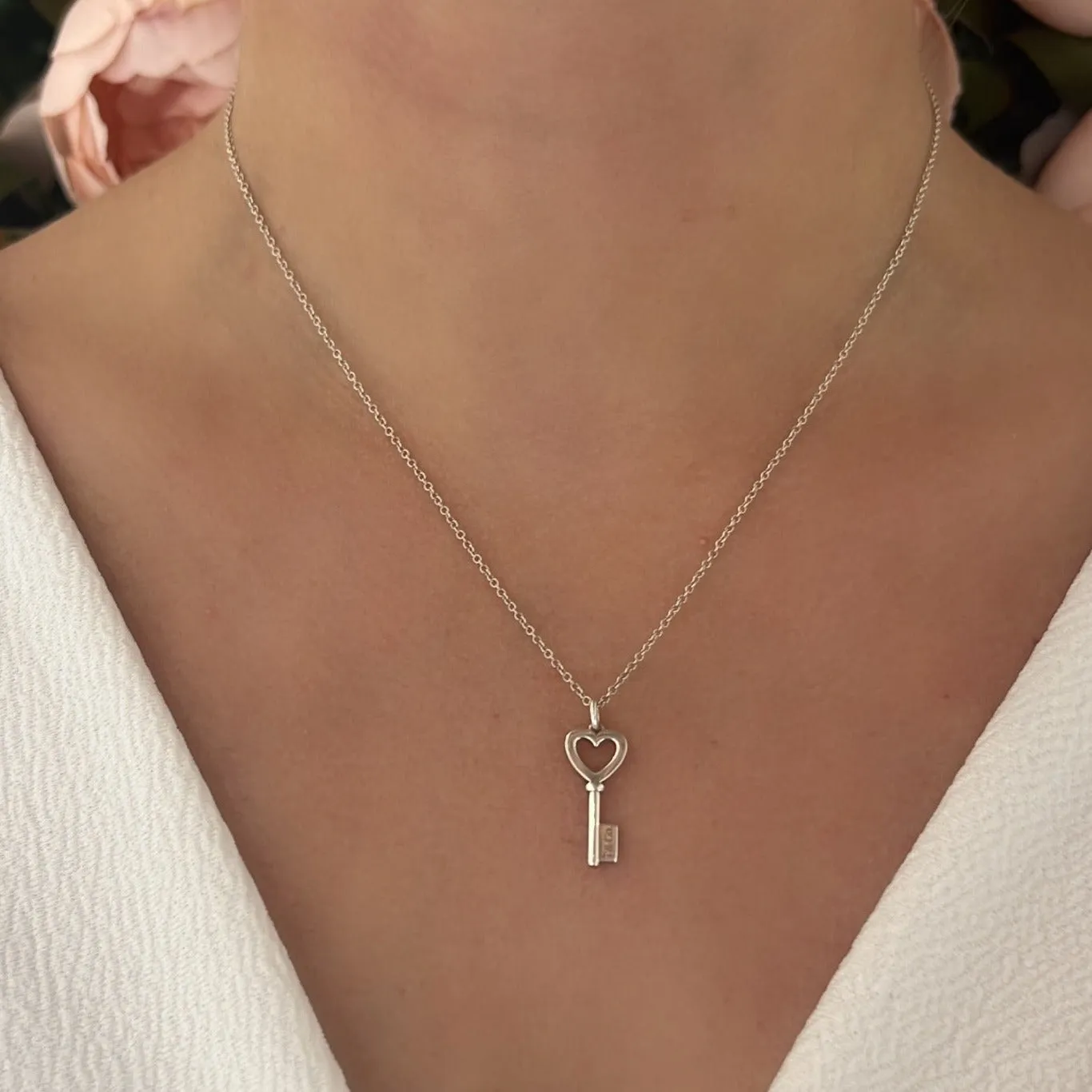 Tiffany & Co Keys Sterling Silver Heart Key Pendant Necklace - 16"