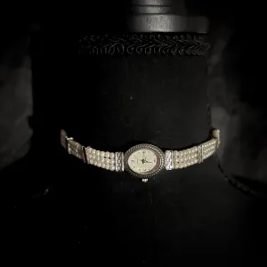 timeless clock choker.