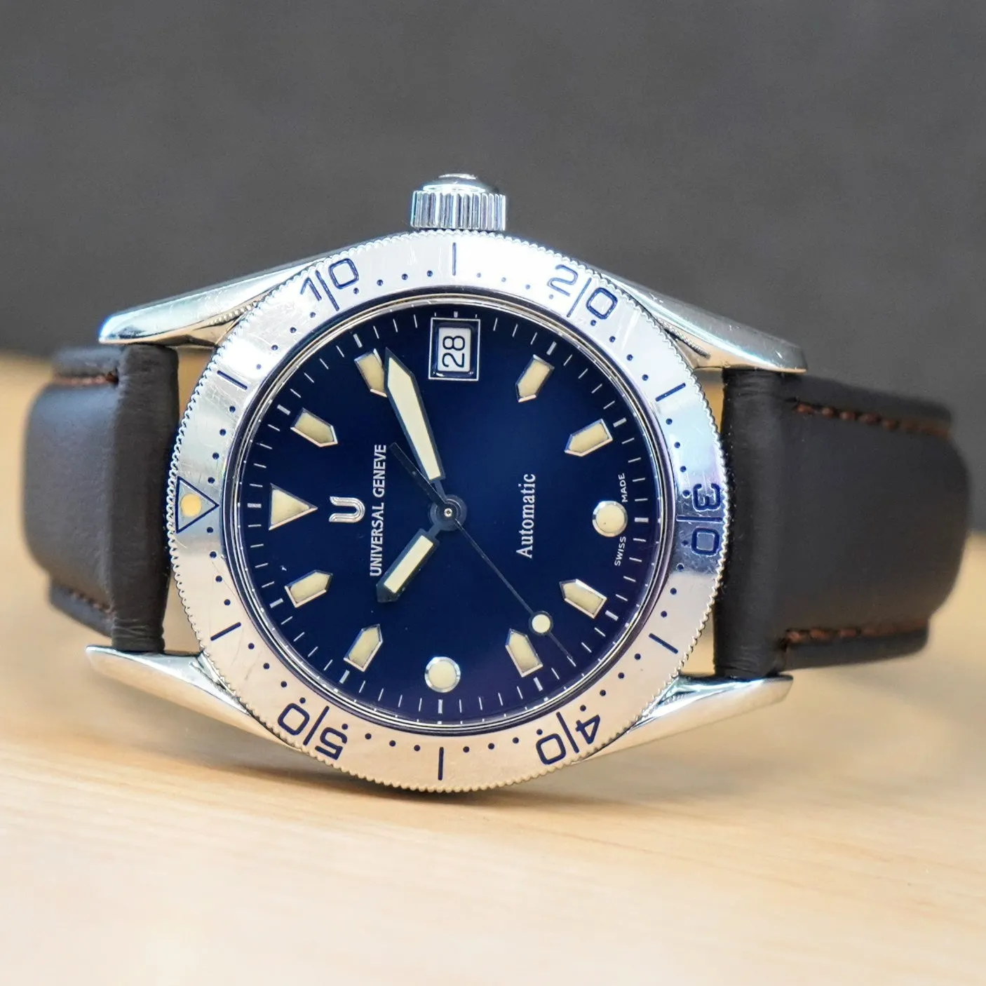 UNIVERSAL GENEVE Diver Automatic Watch 871.175 35mm Date Indicator Wristwatch