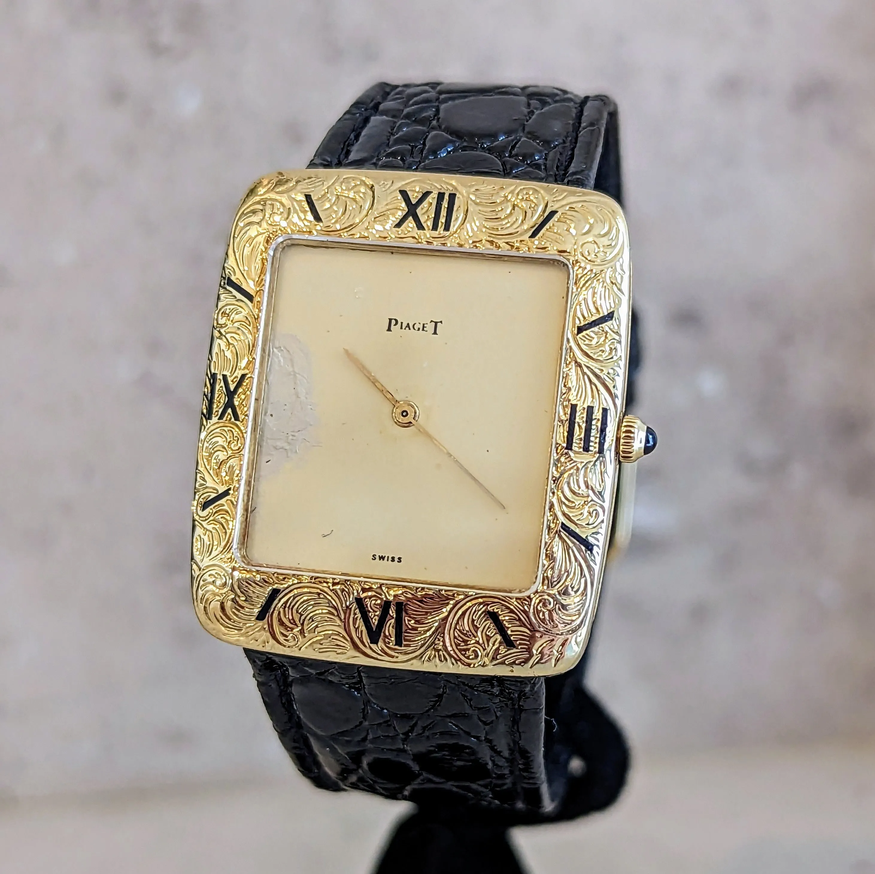 Vintage PIAGET Wristwatch 18K Gold ULTRA-THIN Movement Cal. 9P 18 Jewels Watch