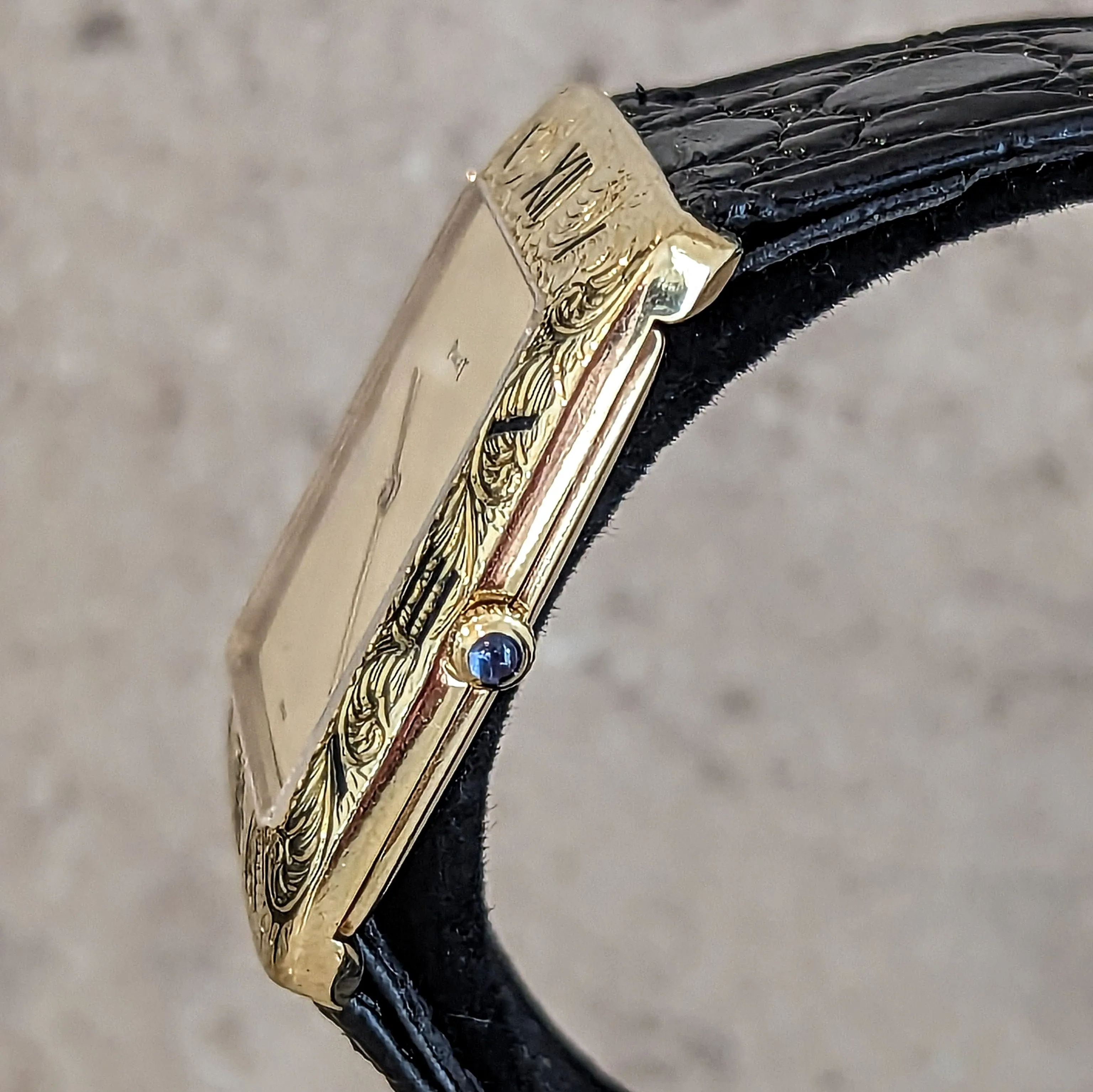 Vintage PIAGET Wristwatch 18K Gold ULTRA-THIN Movement Cal. 9P 18 Jewels Watch