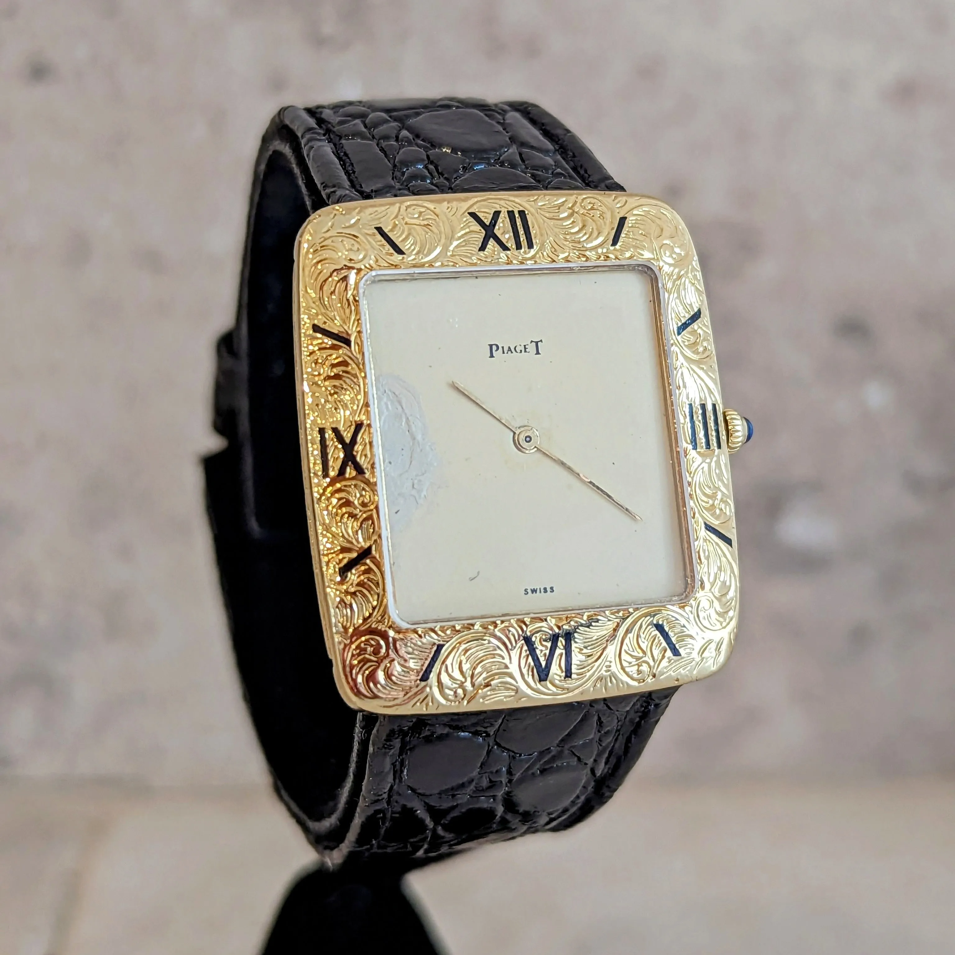 Vintage PIAGET Wristwatch 18K Gold ULTRA-THIN Movement Cal. 9P 18 Jewels Watch