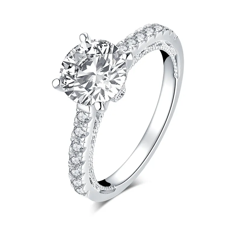Vintage Round Cut Moissanite Diamond Ring