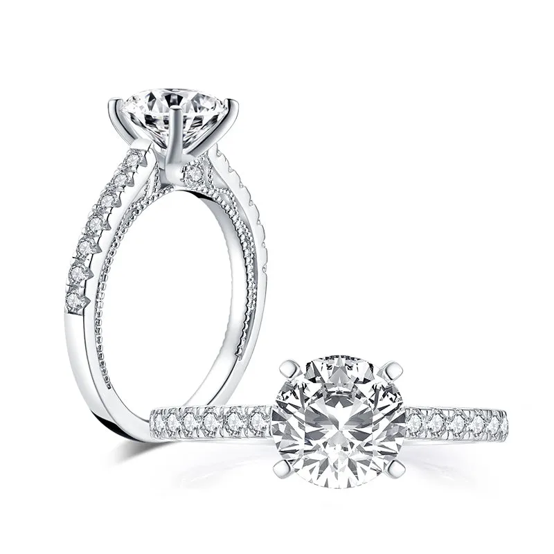 Vintage Round Cut Moissanite Diamond Ring