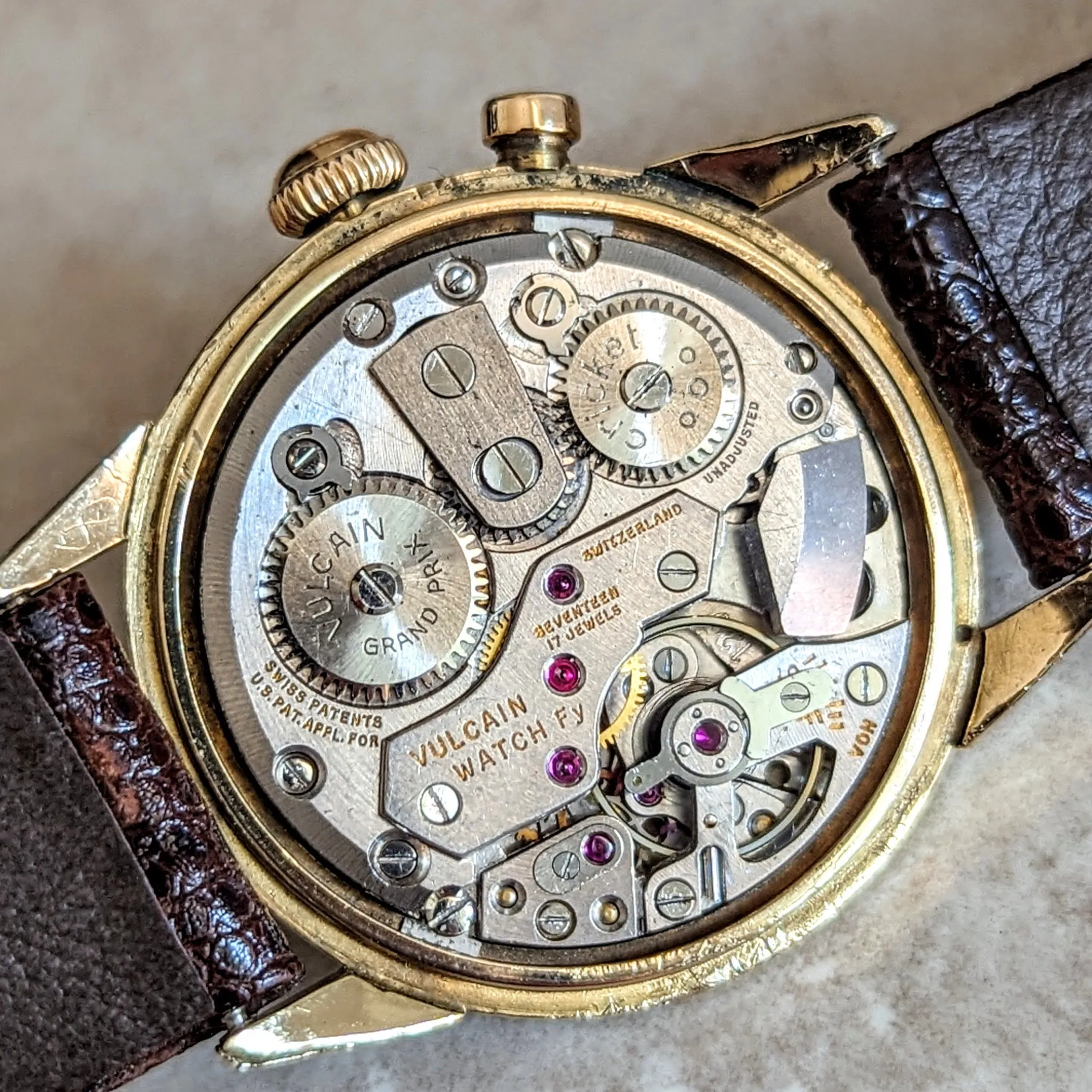 VULCAIN Cricket Alarm Wristwatch 17 Jewels Cal. 120 Swiss Made Vintage Watch - Box & Papers!